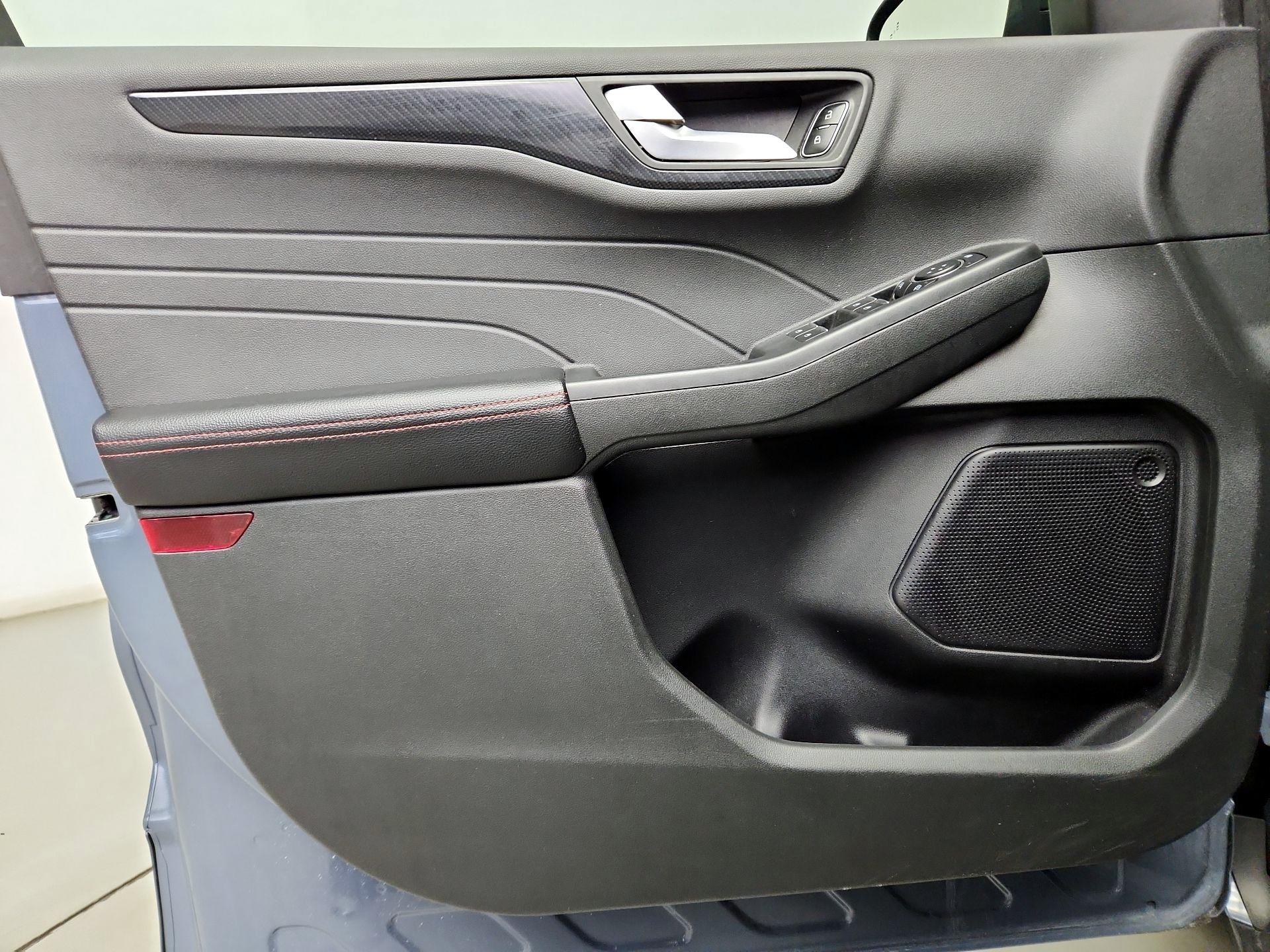 Thumbnail: 2023 Ford Escape - 12