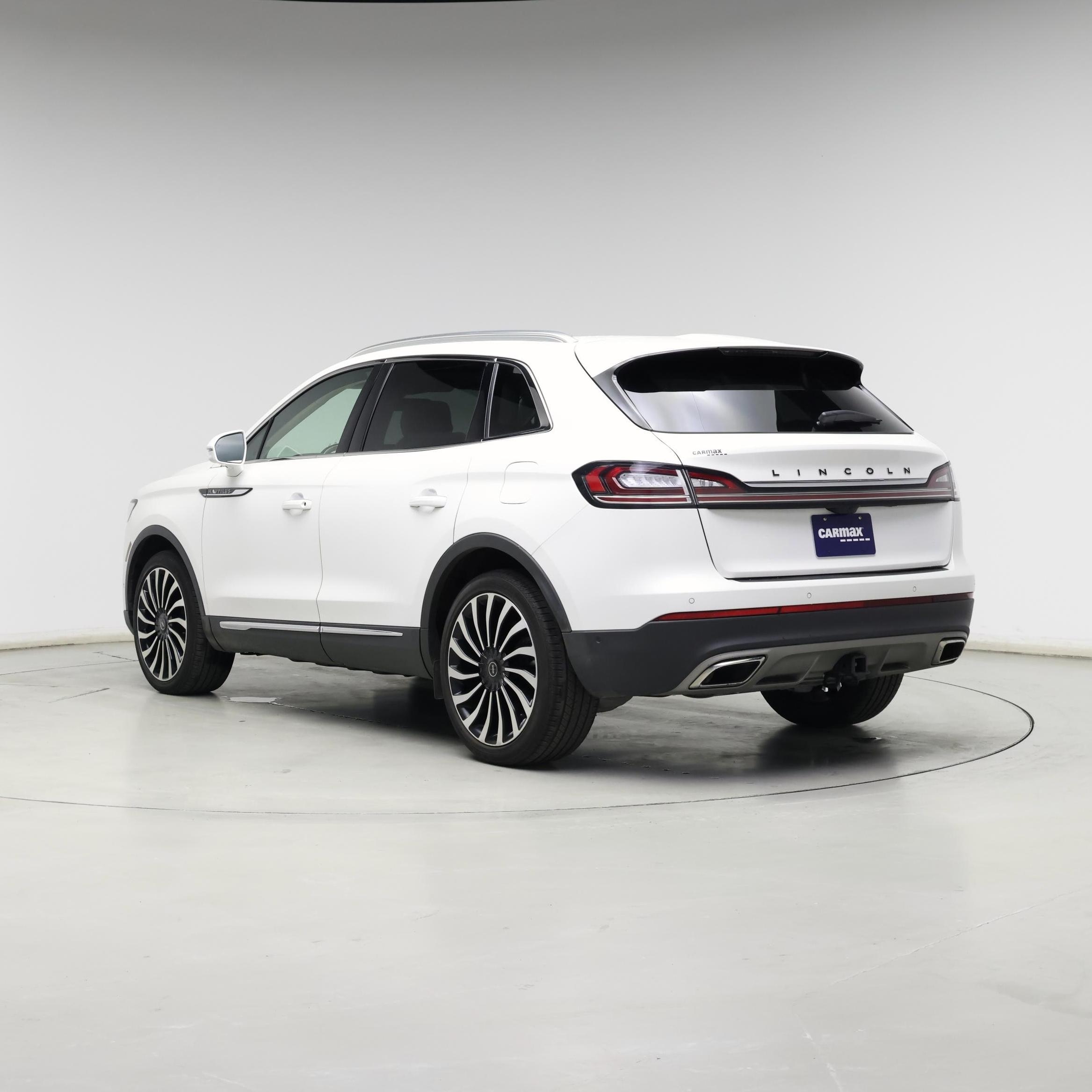 Thumbnail: 2023 Lincoln Nautilus - 2