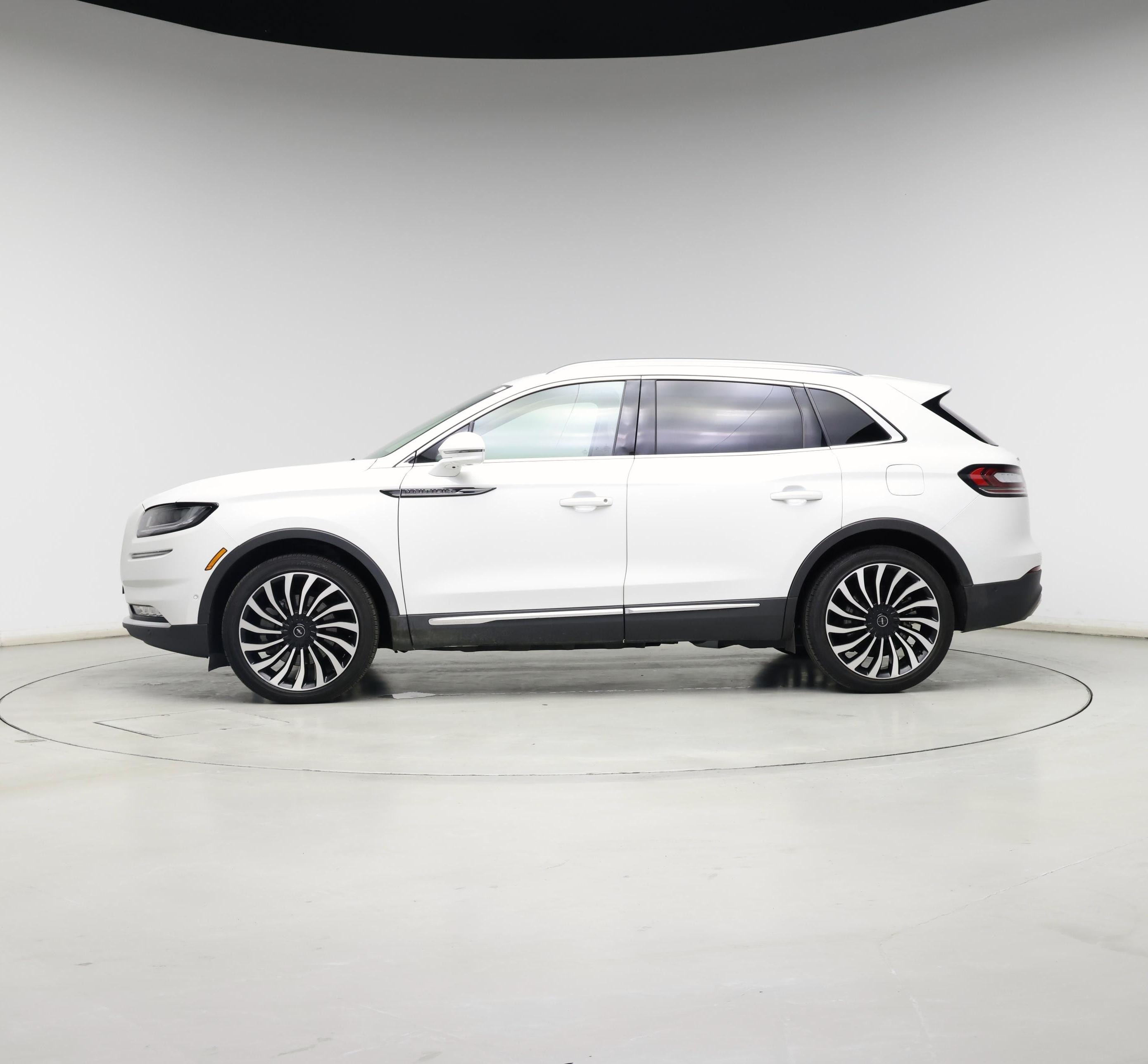 Thumbnail: 2023 Lincoln Nautilus - 3