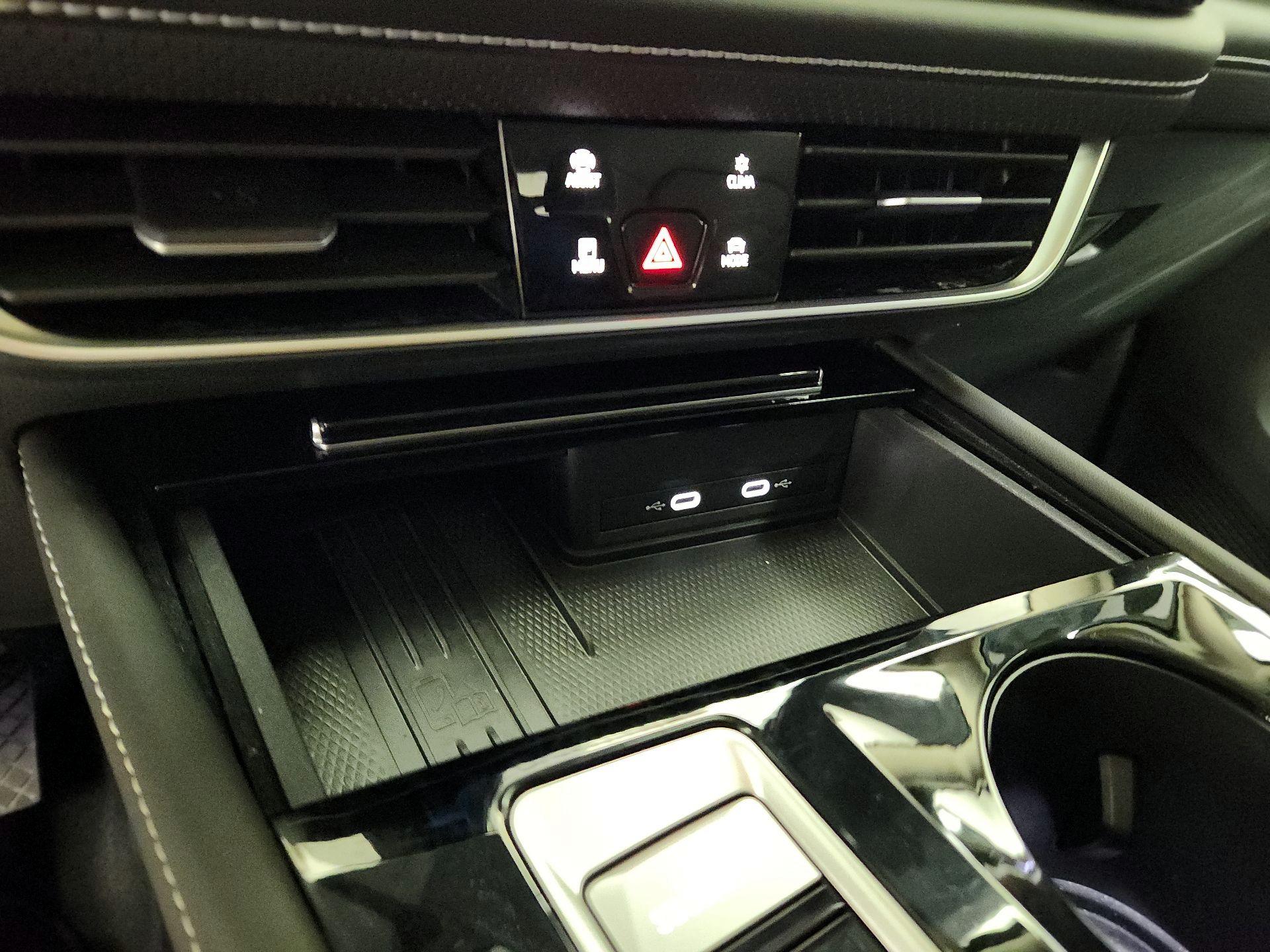 Thumbnail: 2025 Volkswagen Atlas - 18