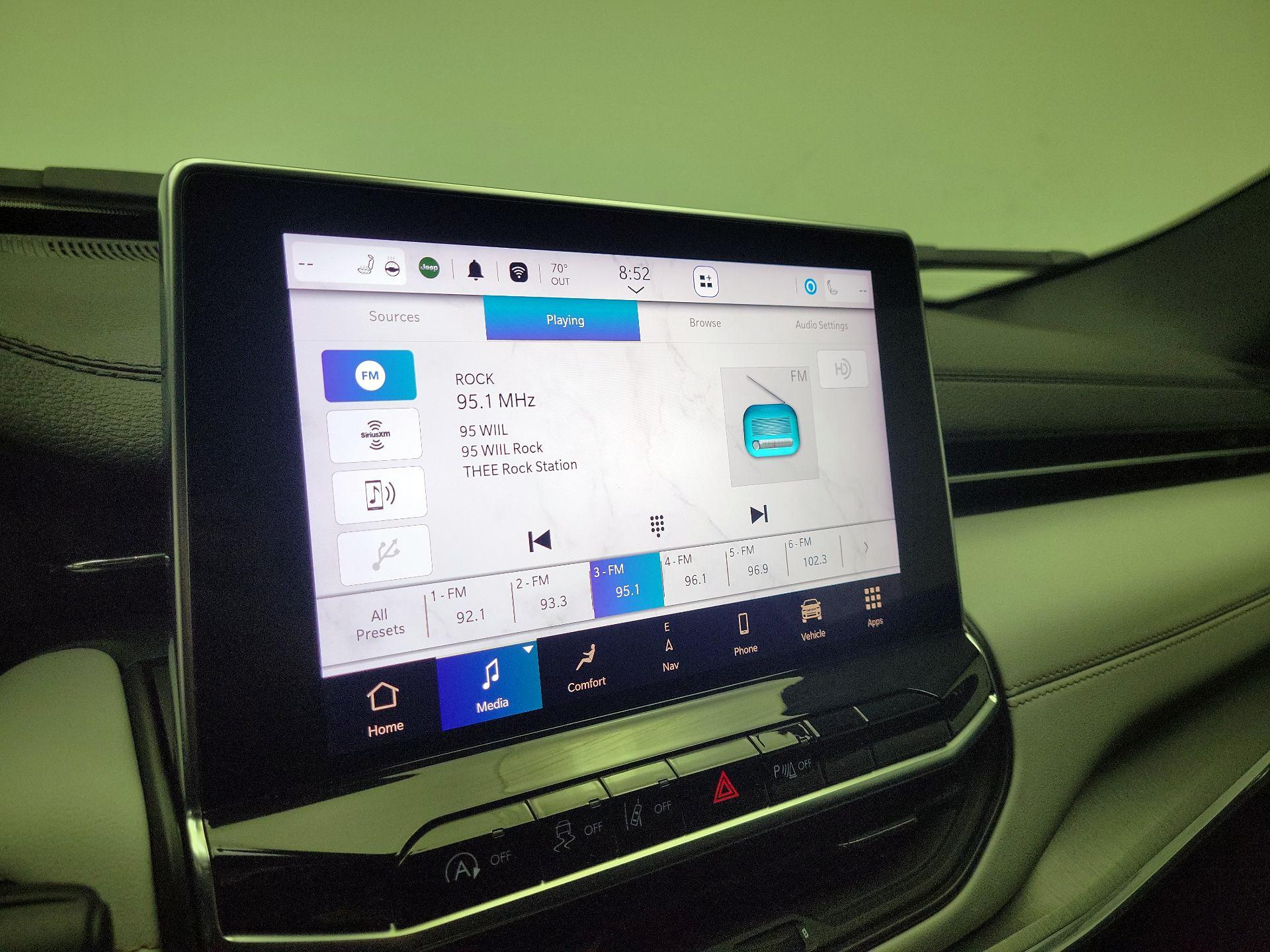 Thumbnail: 2023 Jeep Compass - 16