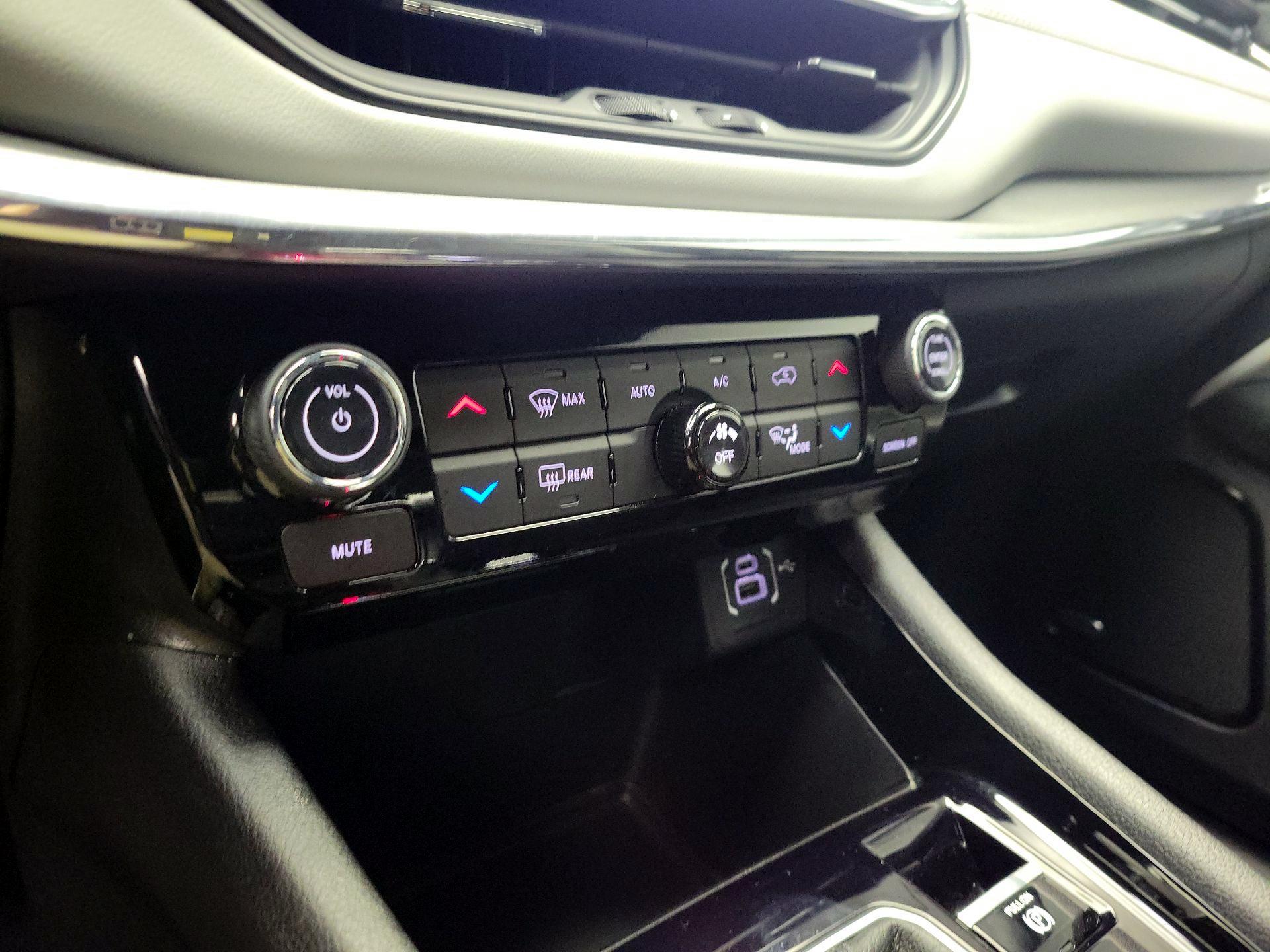 Thumbnail: 2023 Jeep Compass - 17