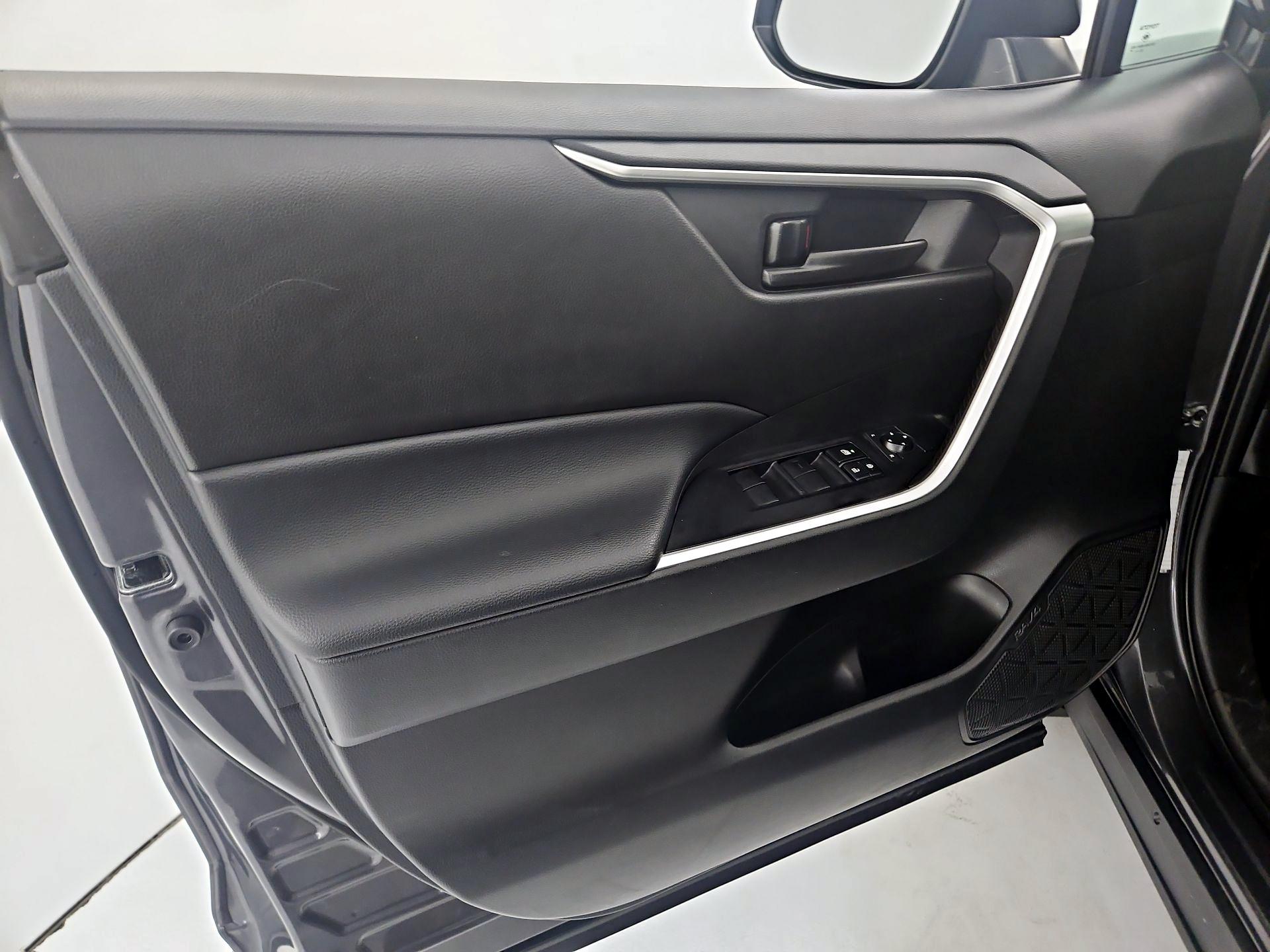 Thumbnail: 2024 Toyota RAV4 - 12