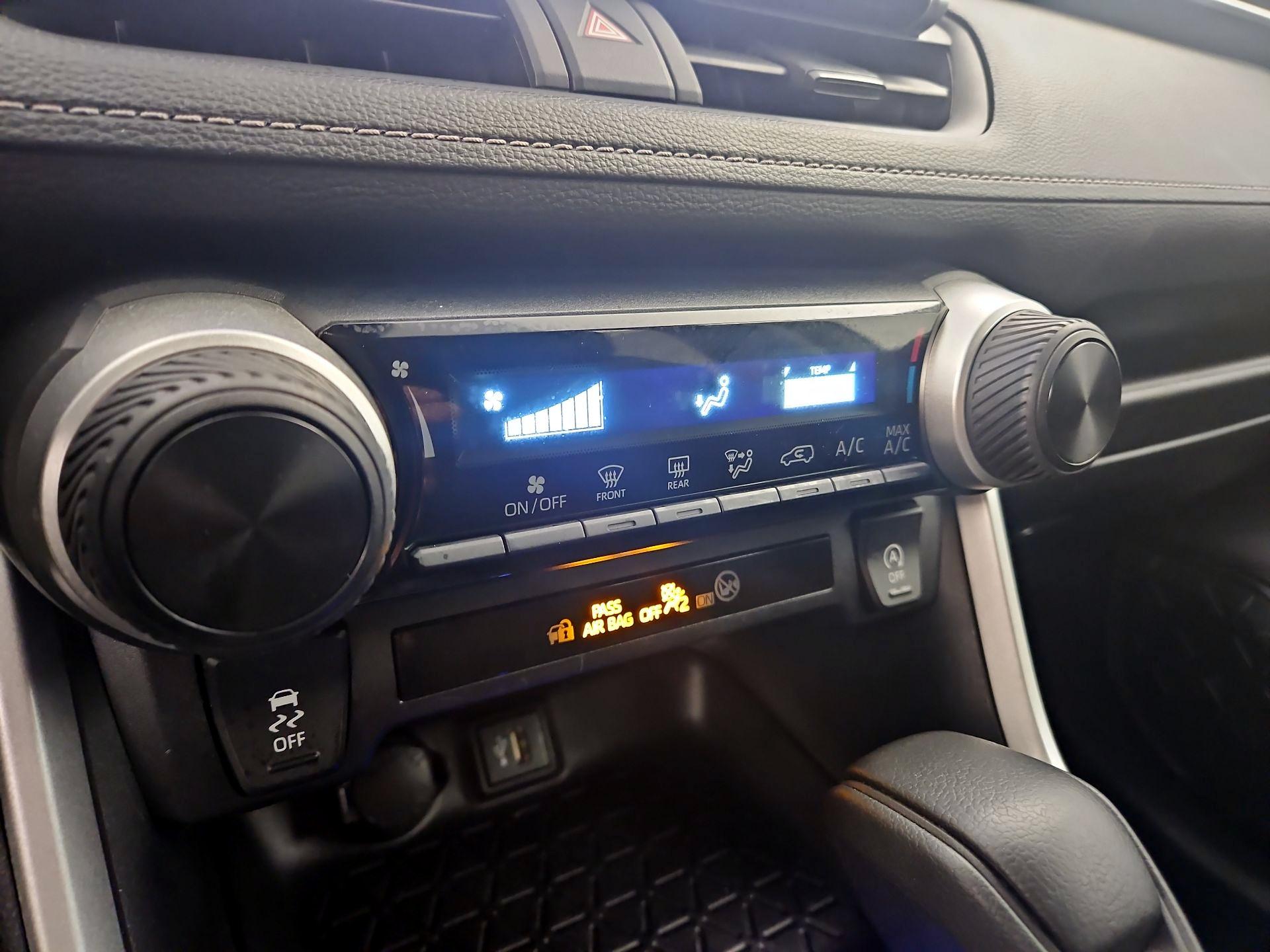 Thumbnail: 2024 Toyota RAV4 - 16