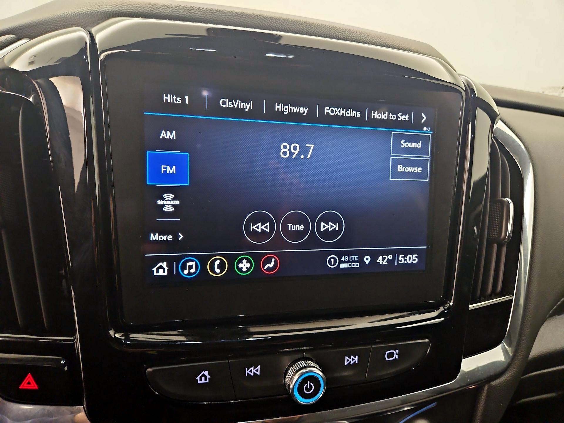 Thumbnail: 2023 Chevrolet Traverse - 15