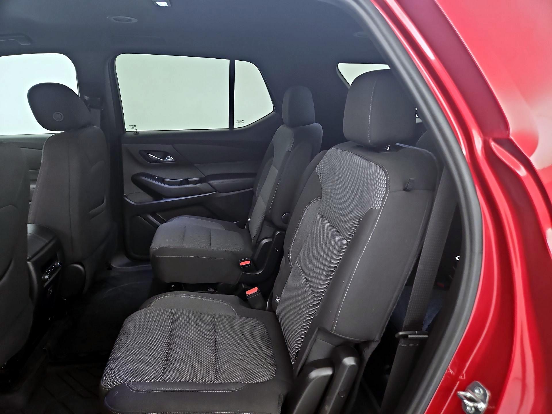 Thumbnail: 2023 Chevrolet Traverse - 19