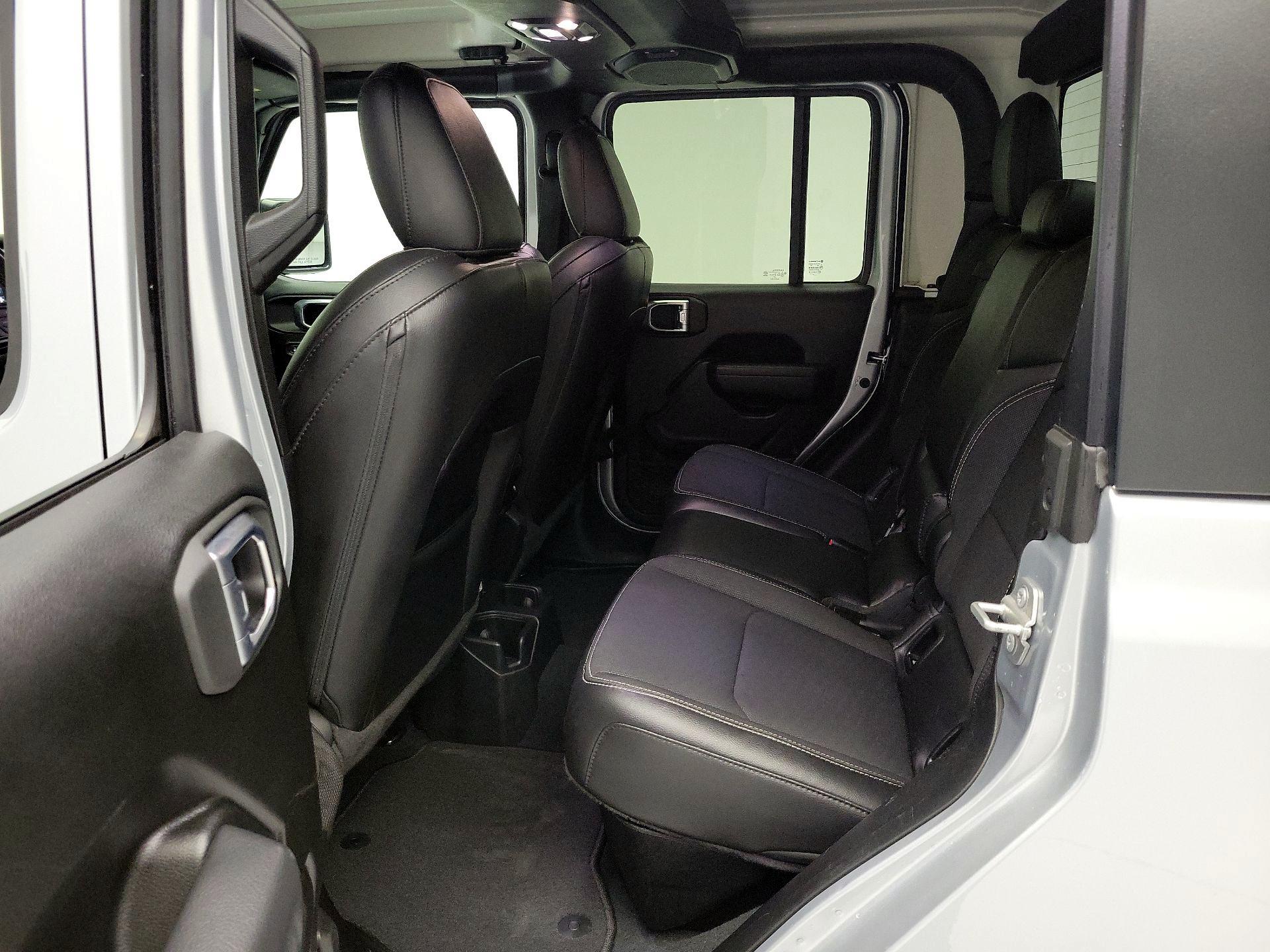 Thumbnail: 2023 Jeep Gladiator - 19