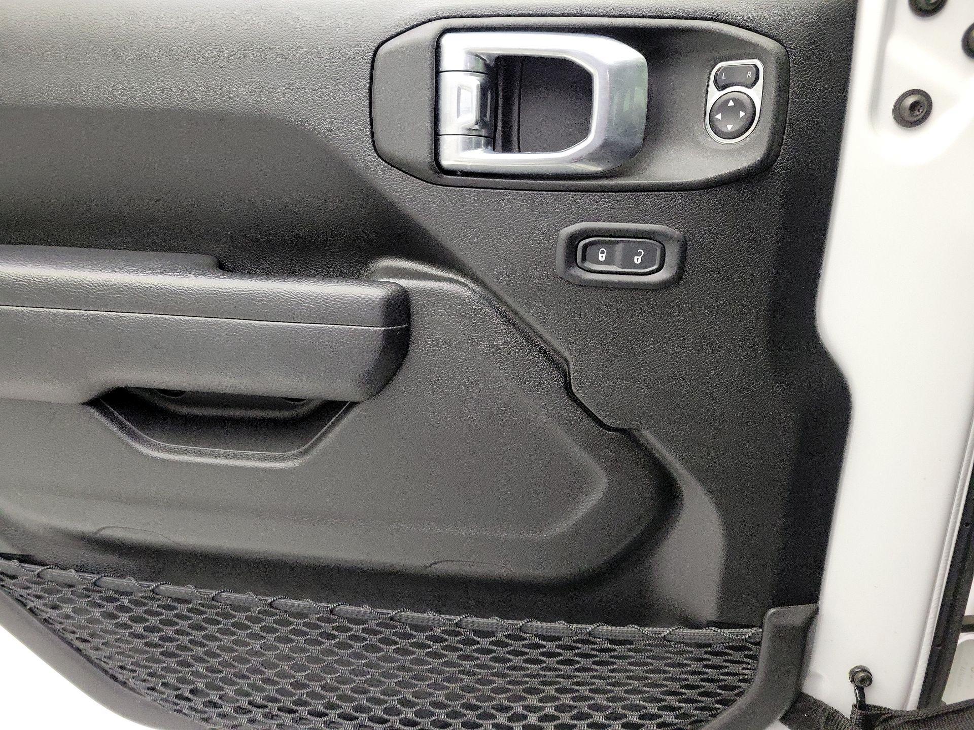 Thumbnail: 2022 Jeep Wrangler - 12