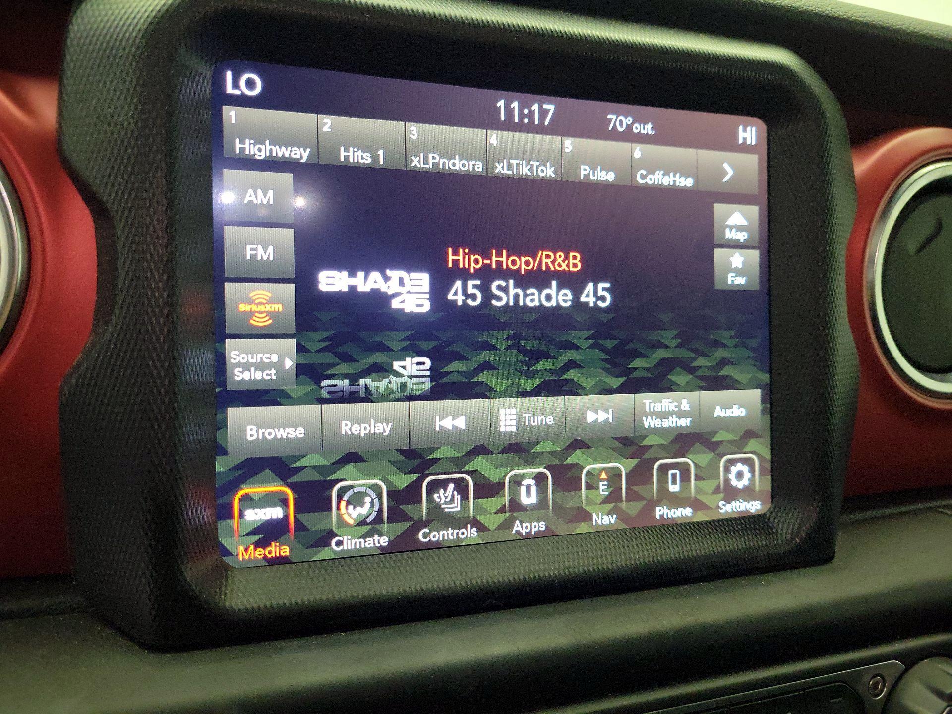 Thumbnail: 2022 Jeep Wrangler - 15