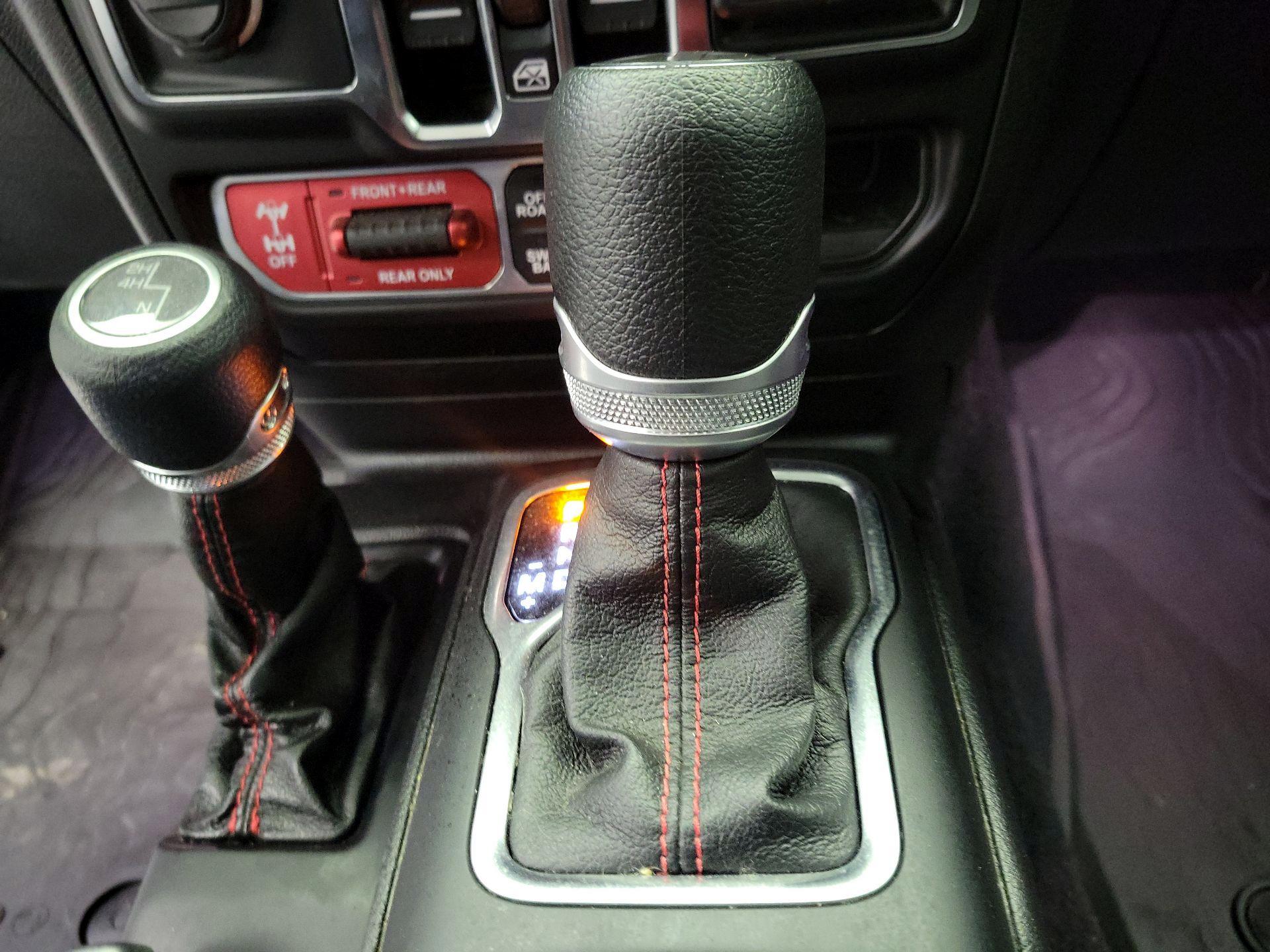 Thumbnail: 2022 Jeep Wrangler - 17