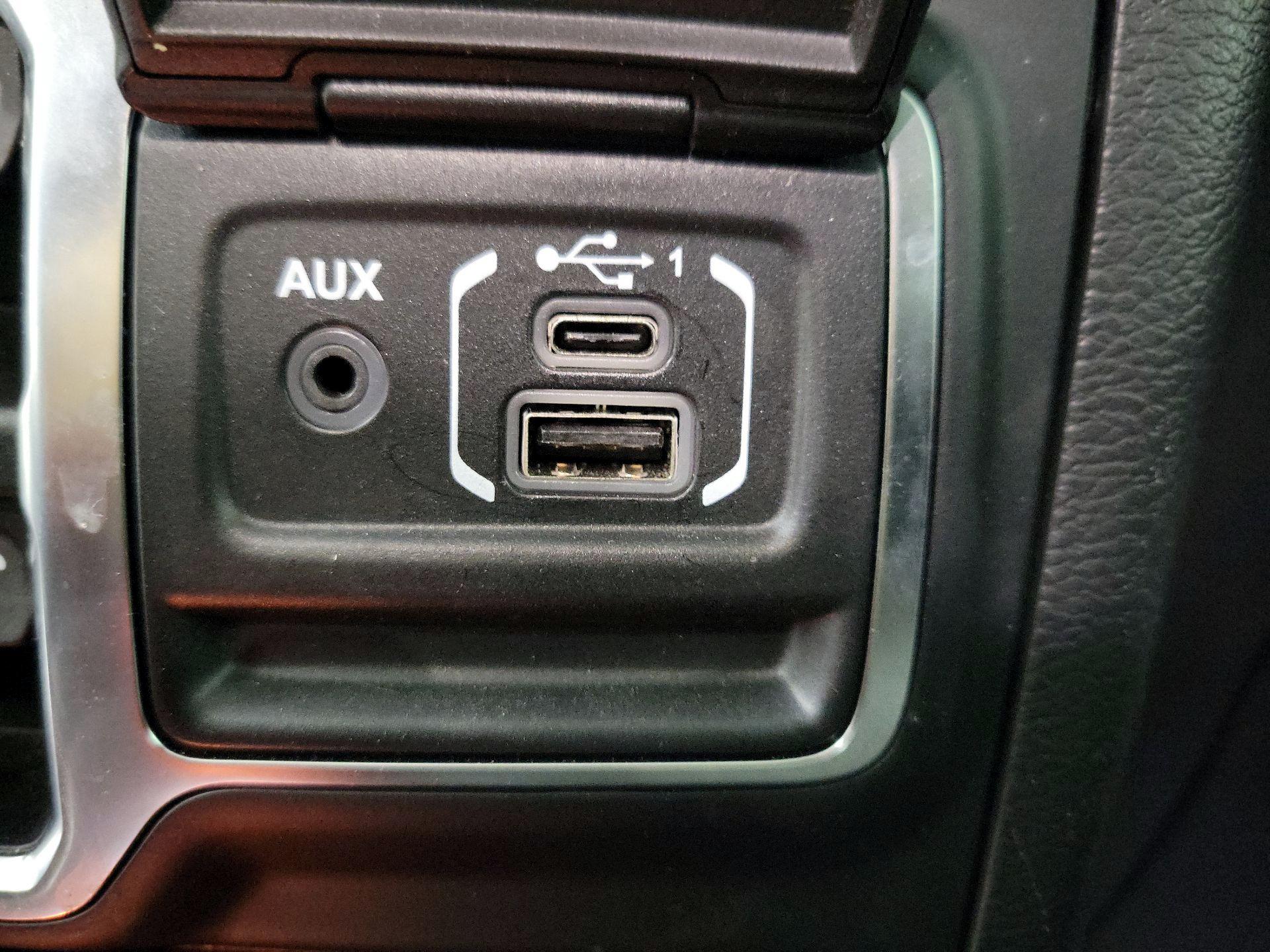 Thumbnail: 2022 Jeep Wrangler - 18