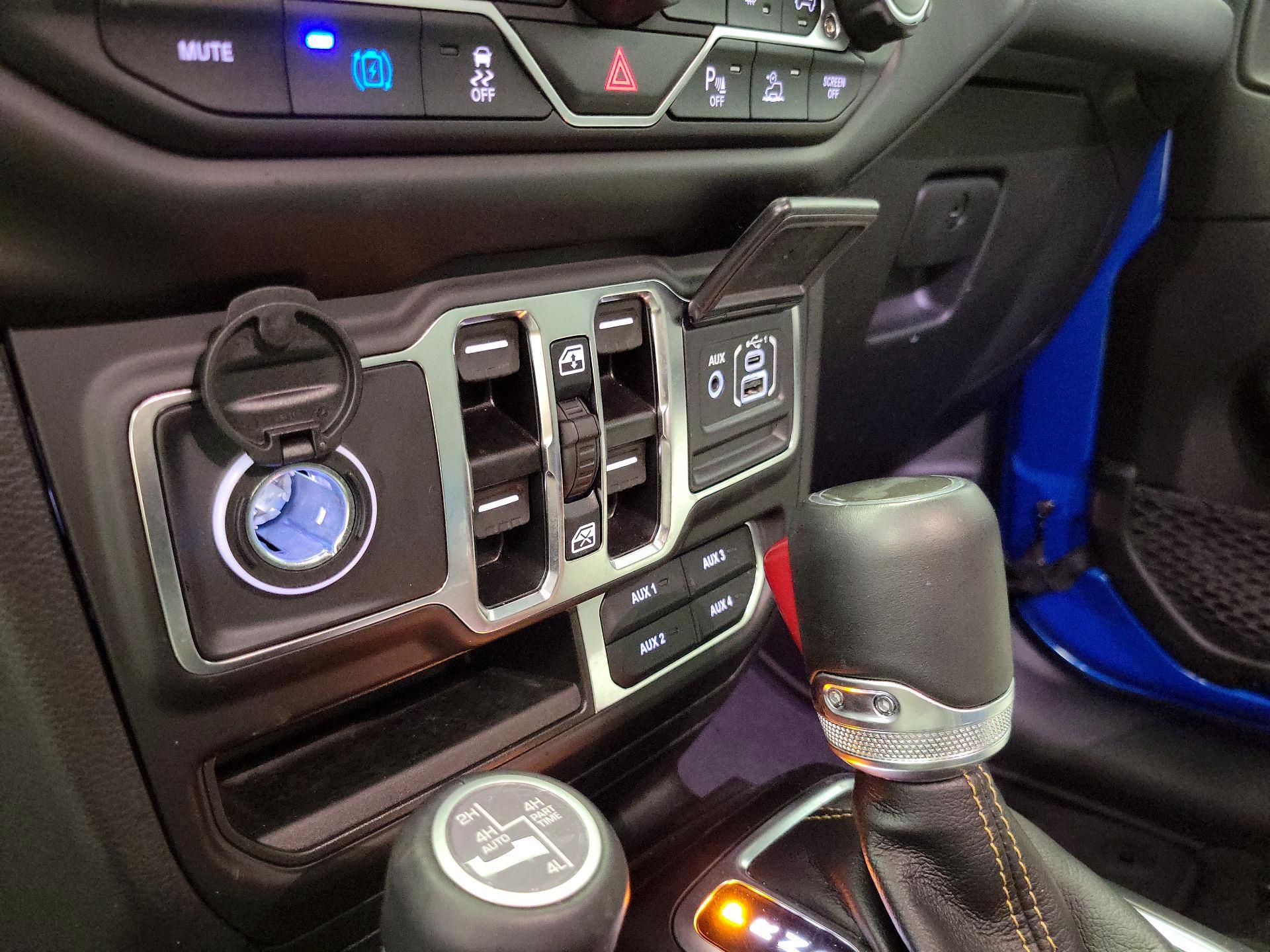 Thumbnail: 2023 Jeep Wrangler - 19