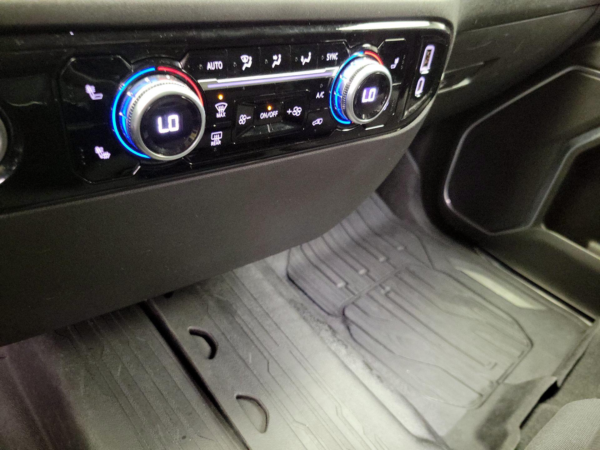 Thumbnail: 2022 GMC Sierra 1500 - 17