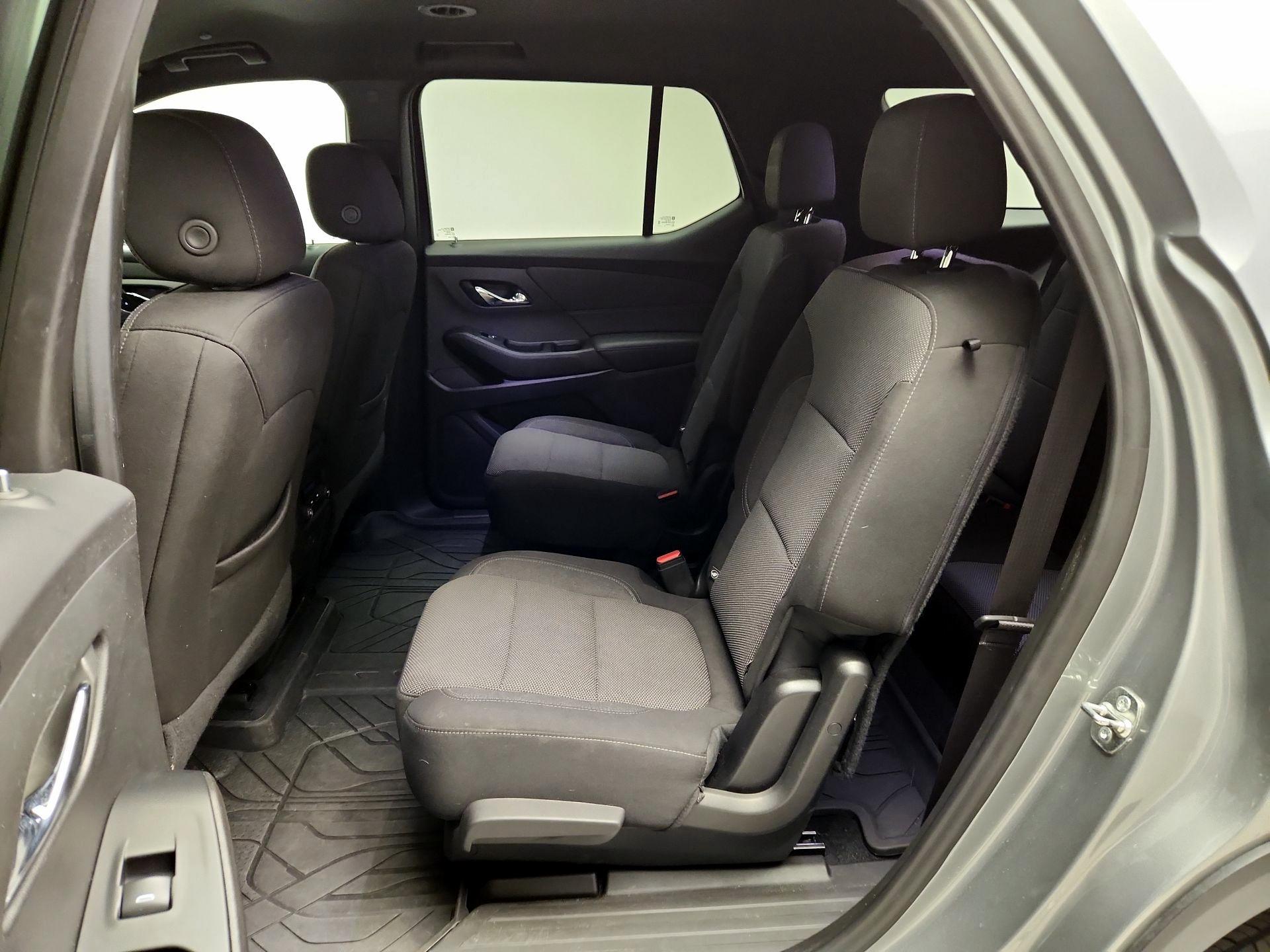 Thumbnail: 2023 Chevrolet Traverse - 19