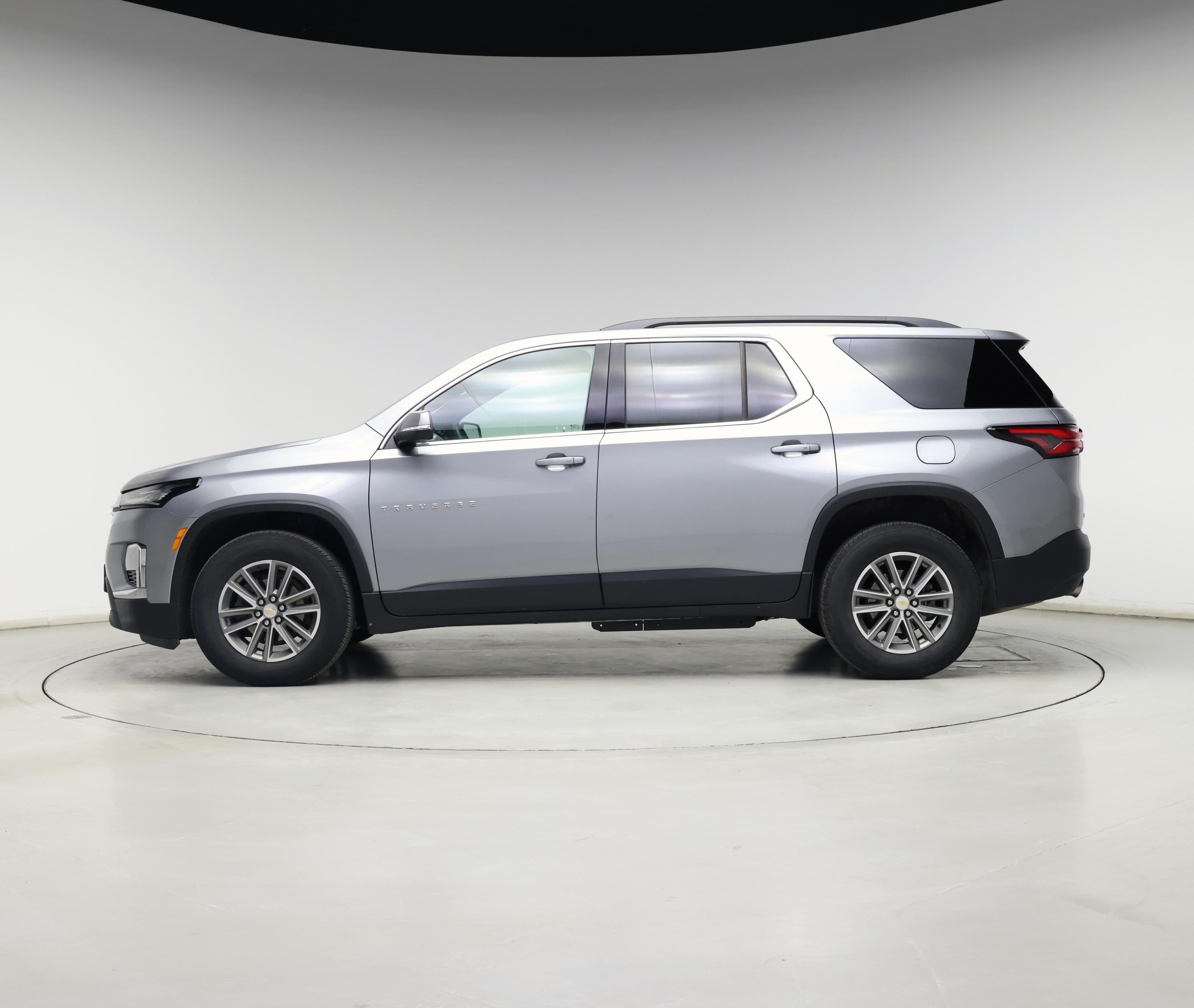 Thumbnail: 2023 Chevrolet Traverse - 3