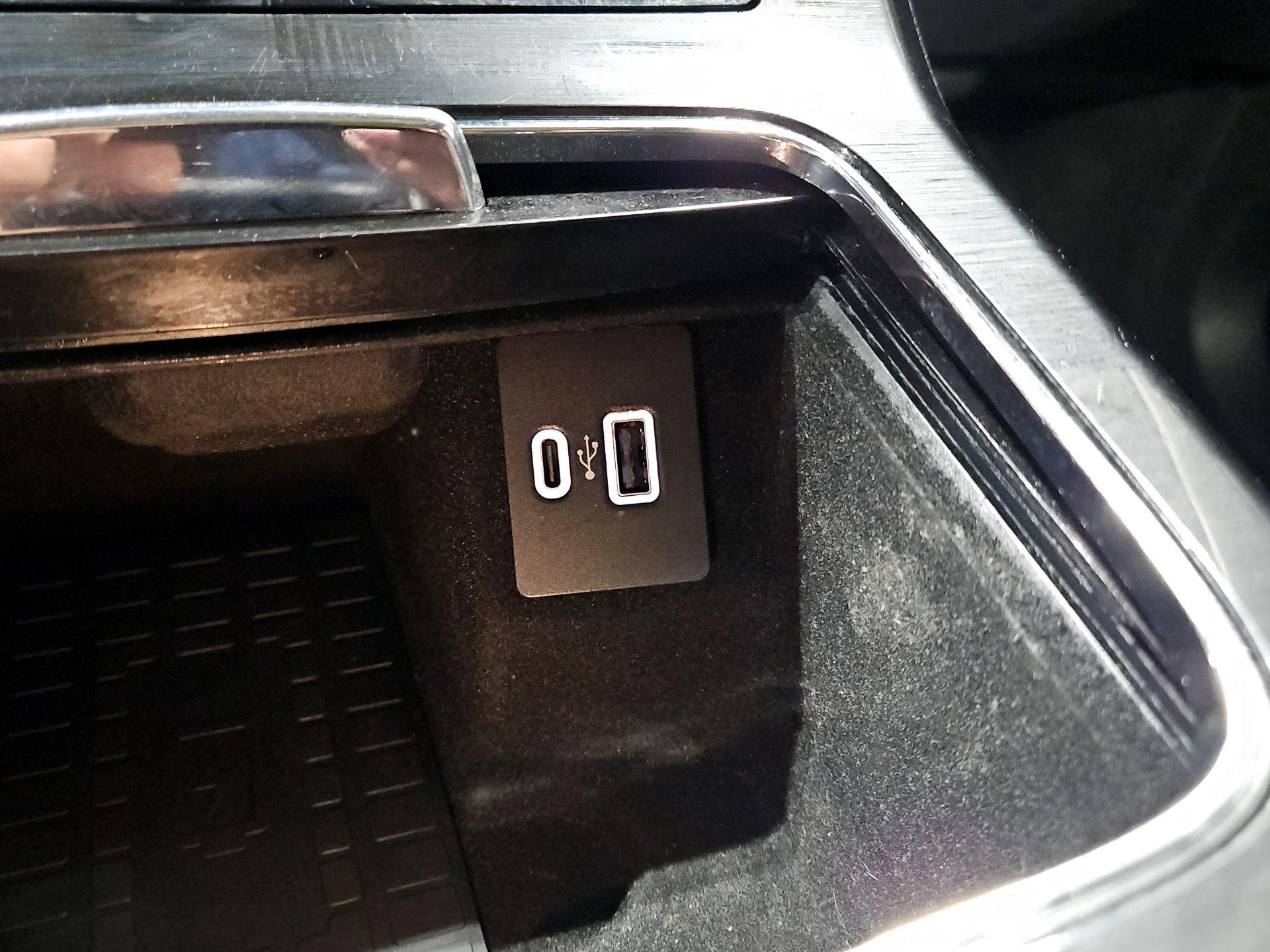 Thumbnail: 2023 Lincoln Nautilus - 19