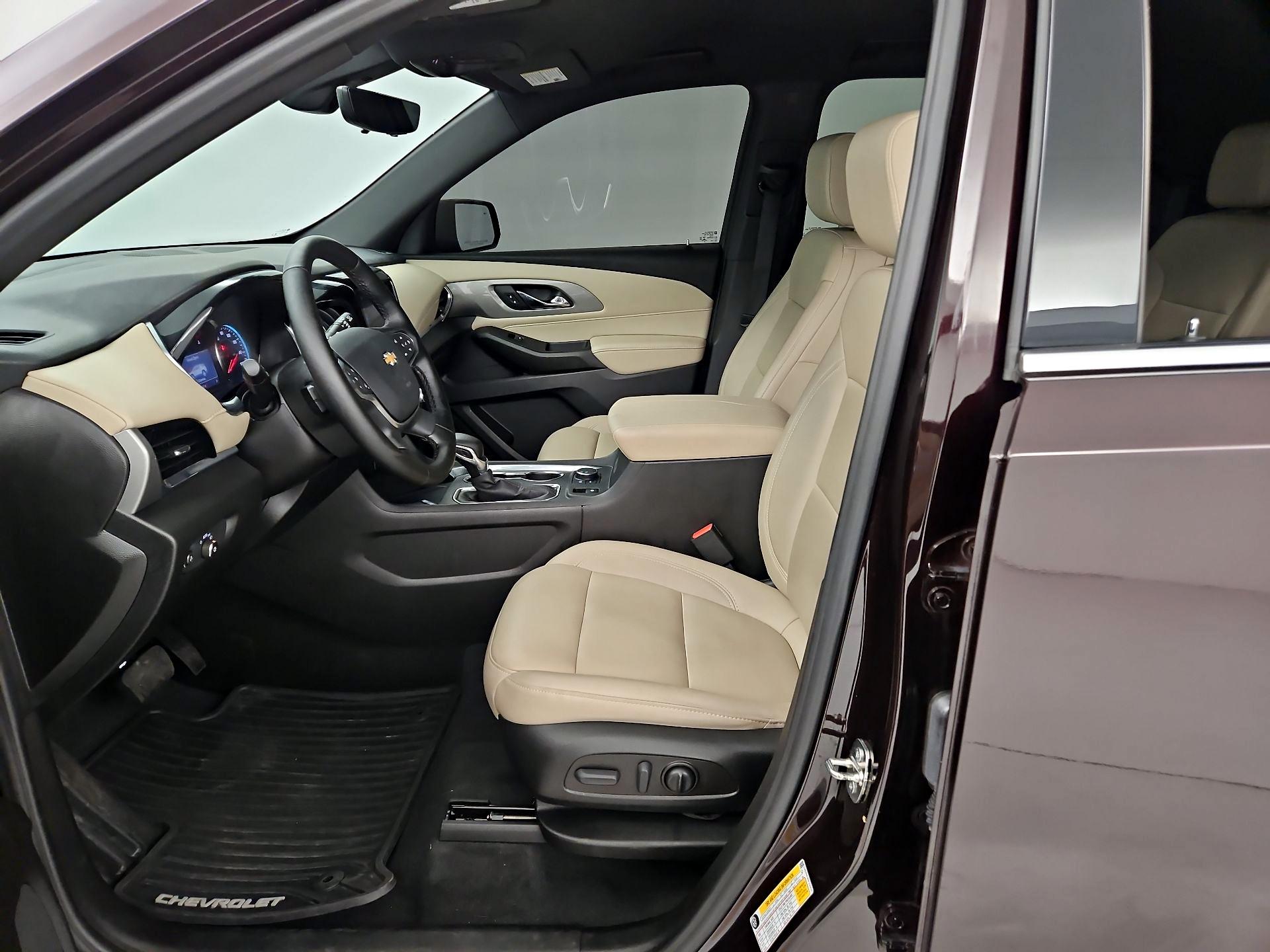 Thumbnail: 2023 Chevrolet Traverse - 11