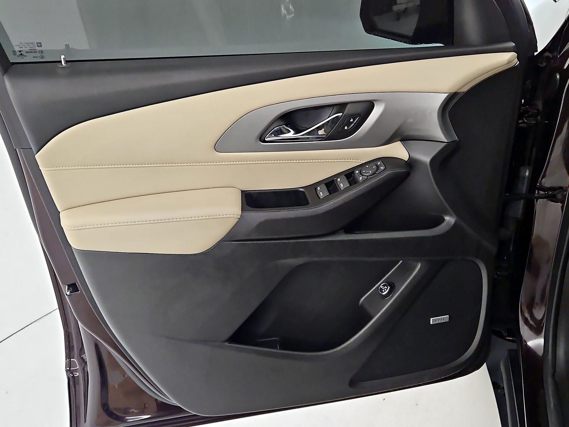 Thumbnail: 2023 Chevrolet Traverse - 12