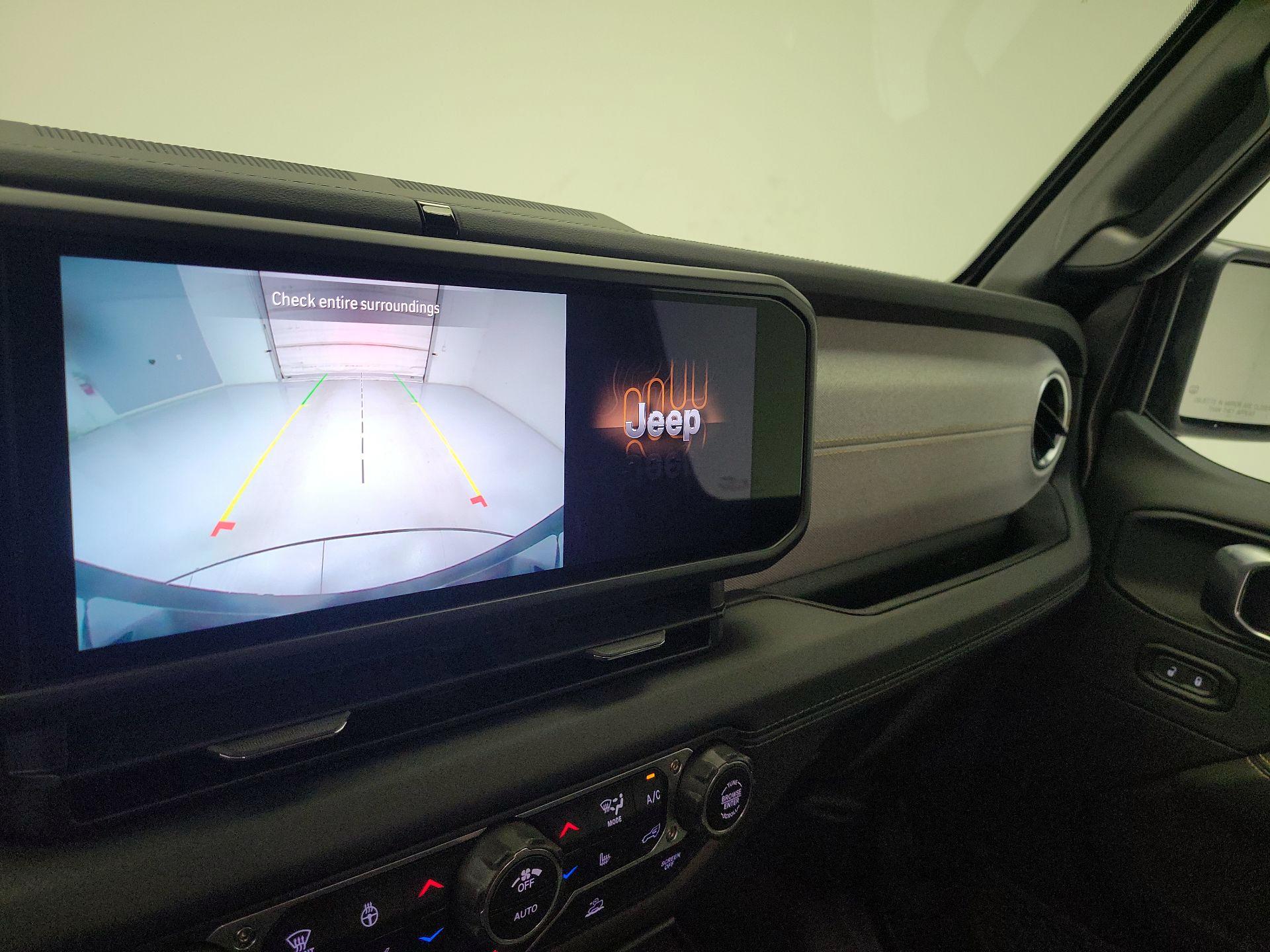 Thumbnail: 2025 Jeep Wrangler - 14