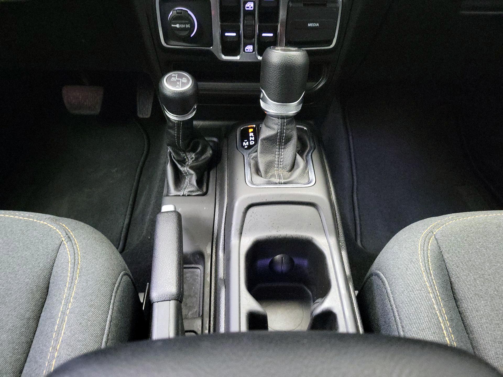 Thumbnail: 2025 Jeep Wrangler - 17