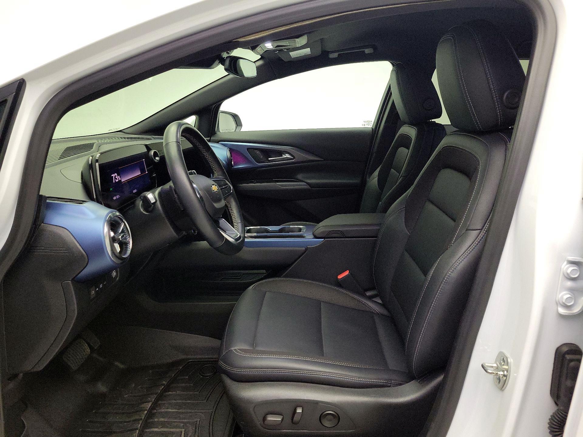 Thumbnail: 2025 Chevrolet Equinox - 11