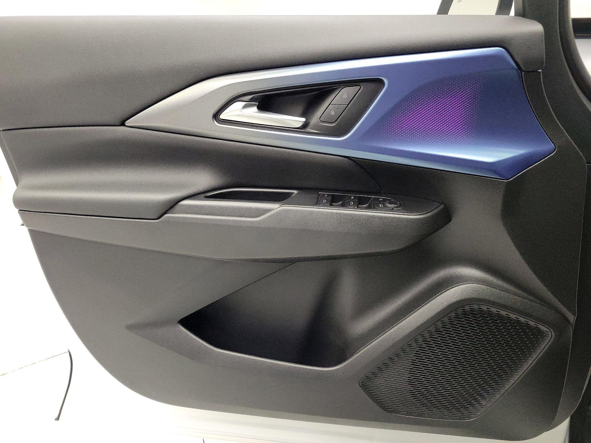 Thumbnail: 2025 Chevrolet Equinox - 12