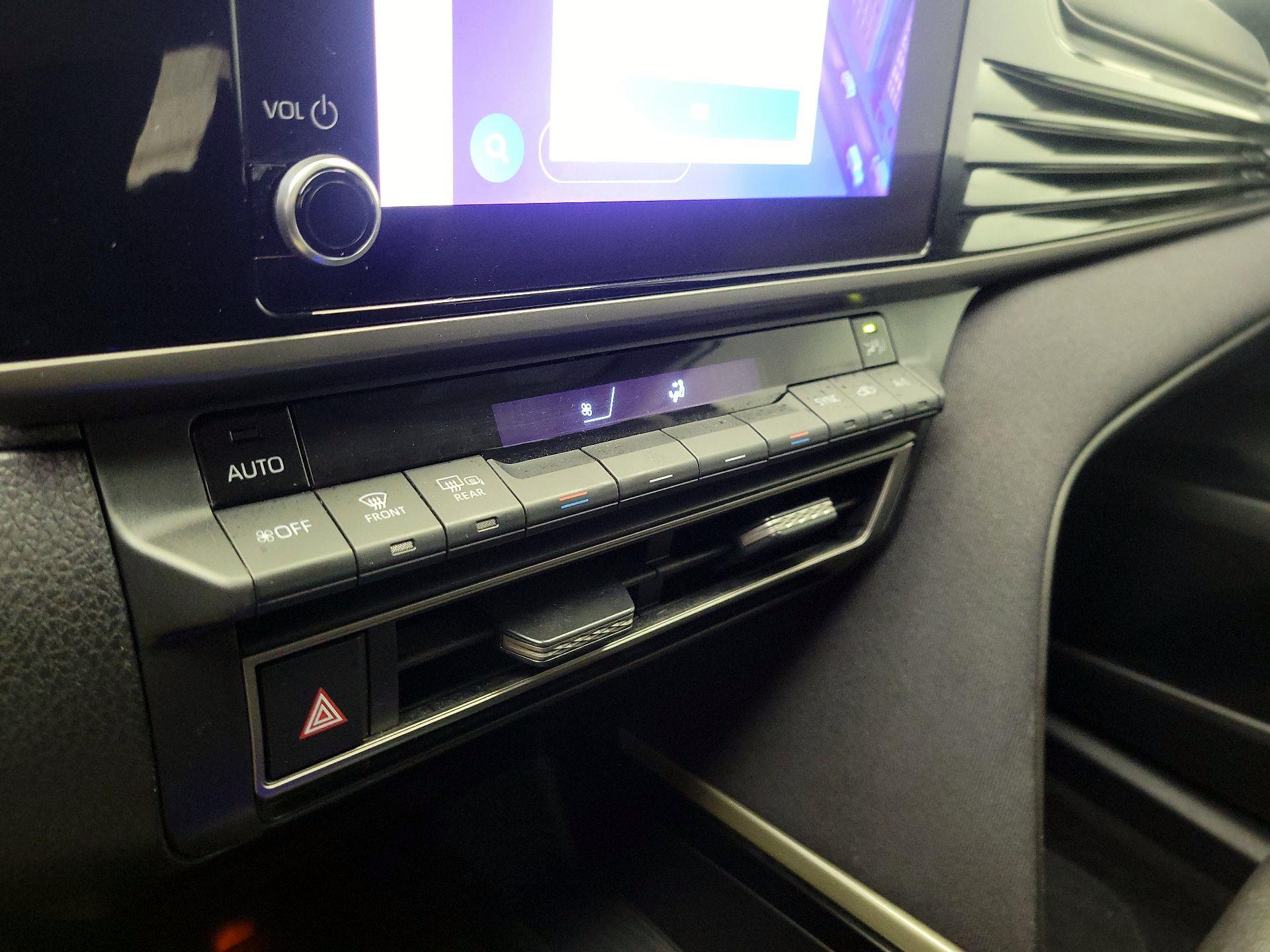 Thumbnail: 2025 Toyota Camry - 15