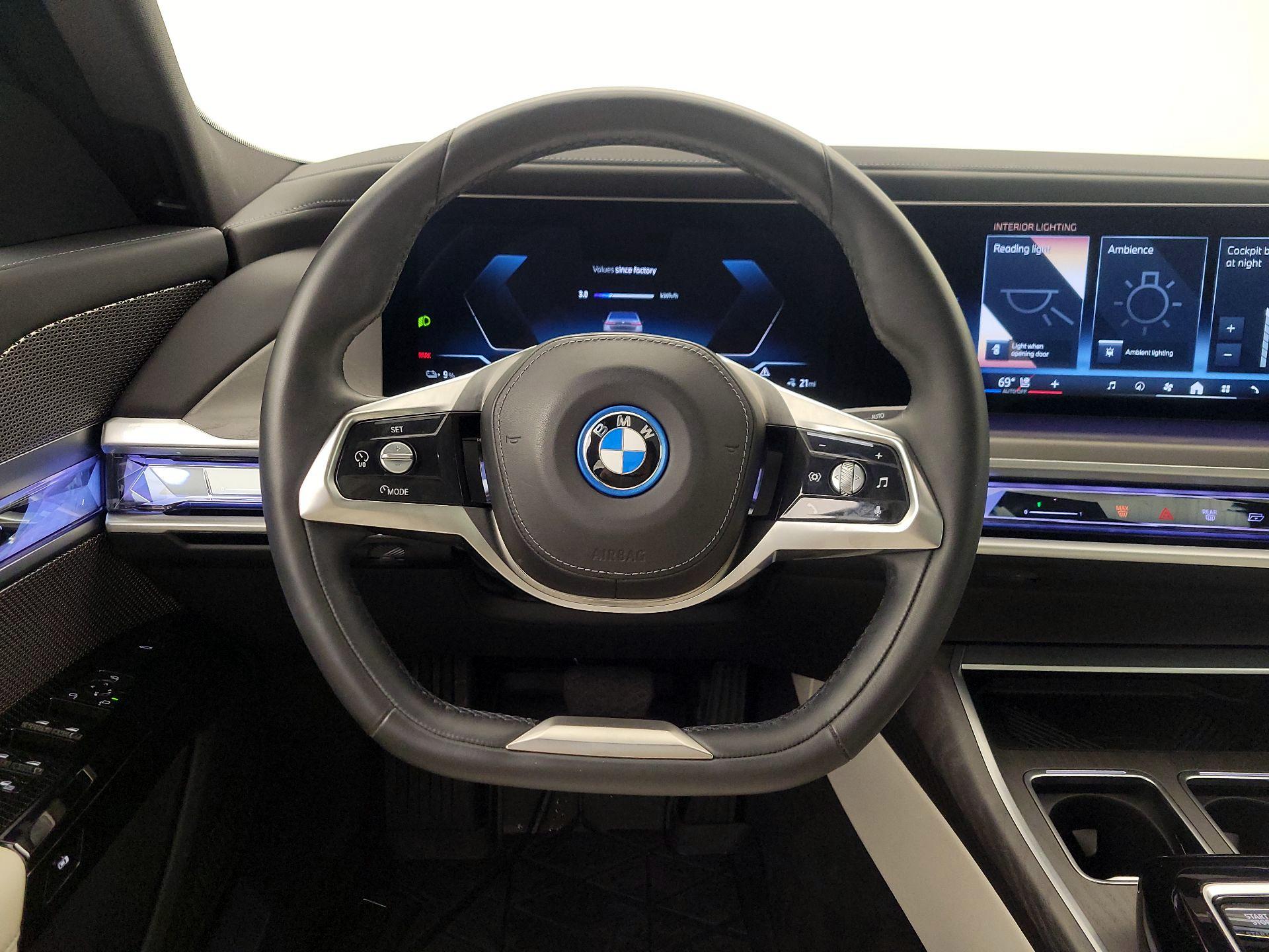 Thumbnail: 2023 BMW i7 - 10