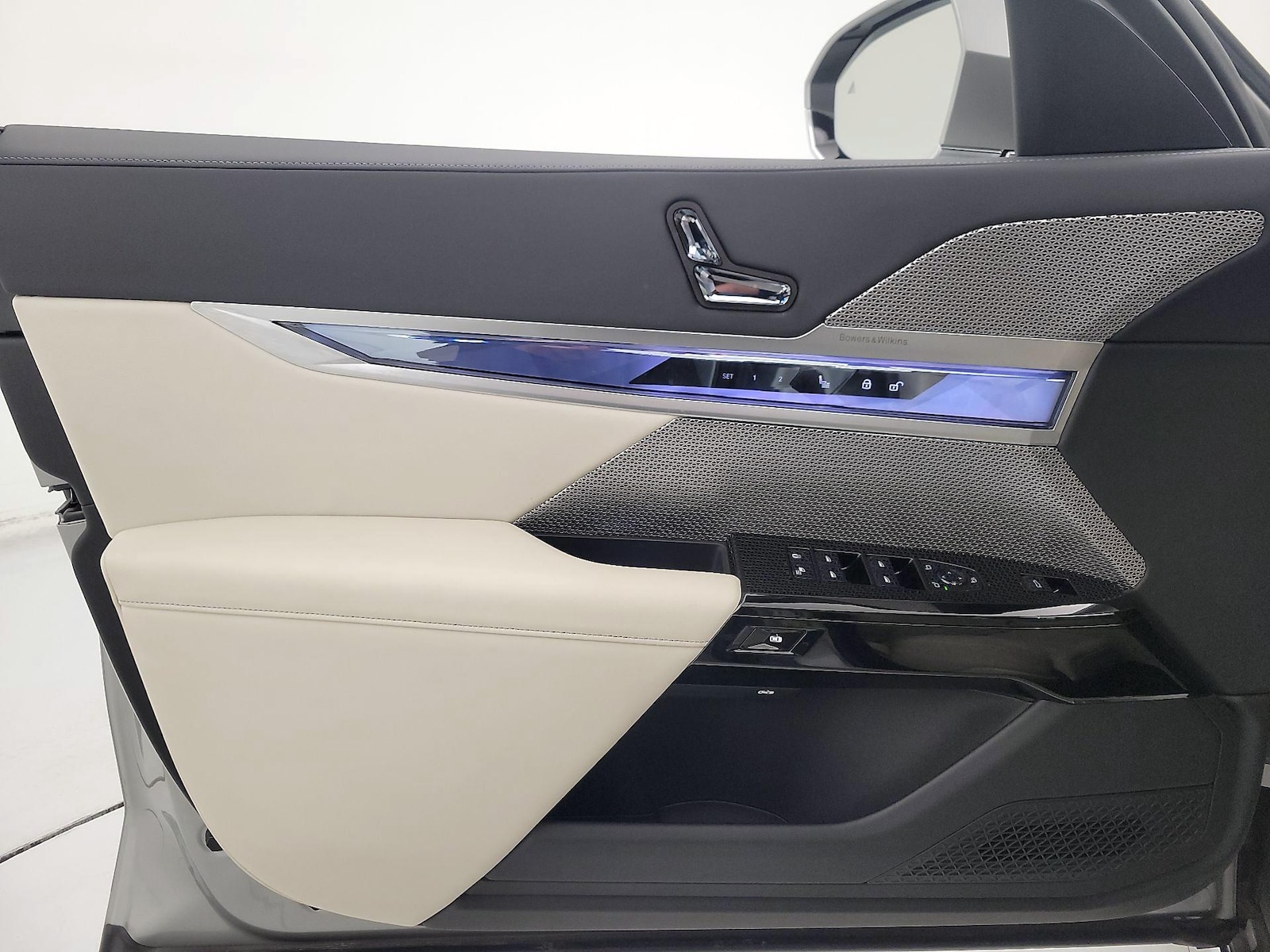 2023 BMW i7 Base - Photo 13