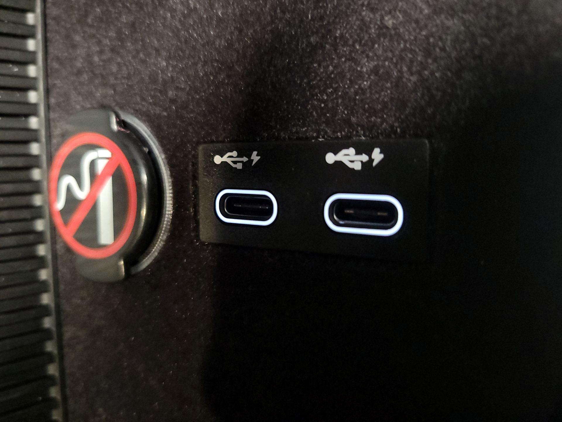 Thumbnail: 2023 BMW i7 - 19