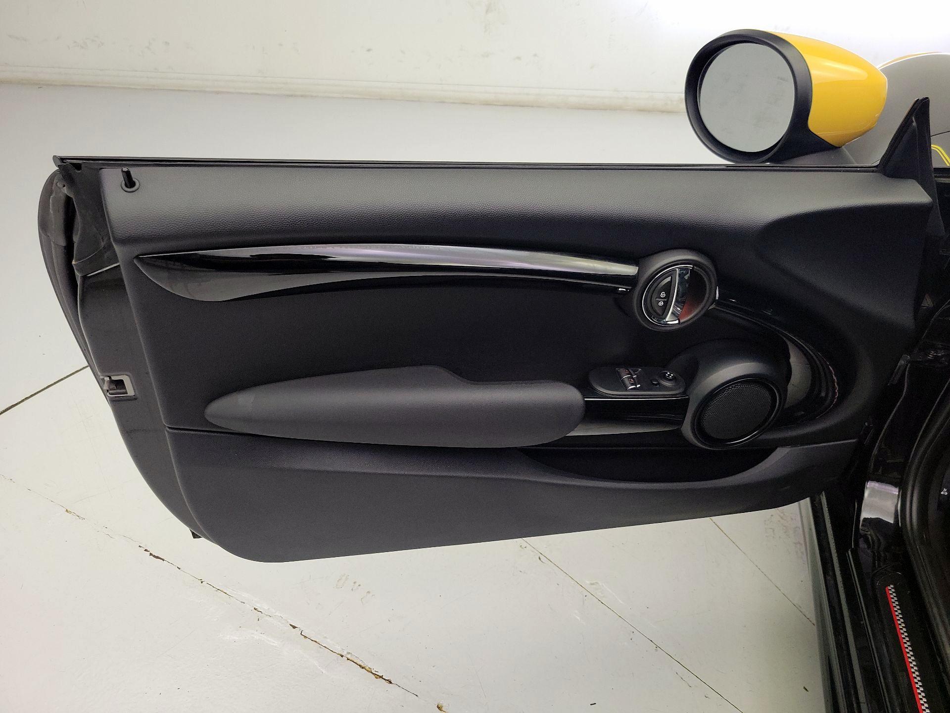 Thumbnail: 2021 MINI Cooper Hardtop - 12