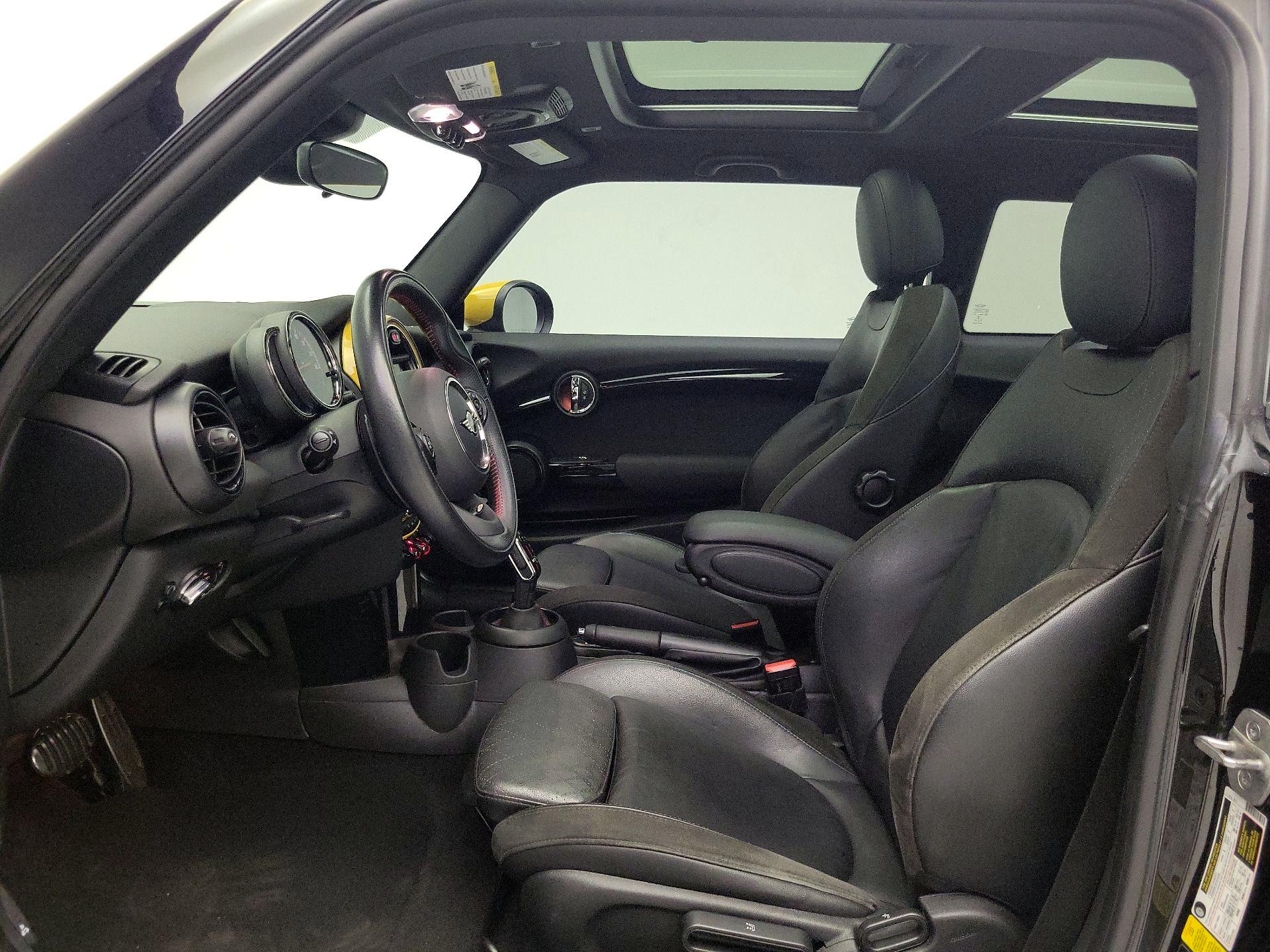 Thumbnail: 2021 MINI Cooper Hardtop - 19