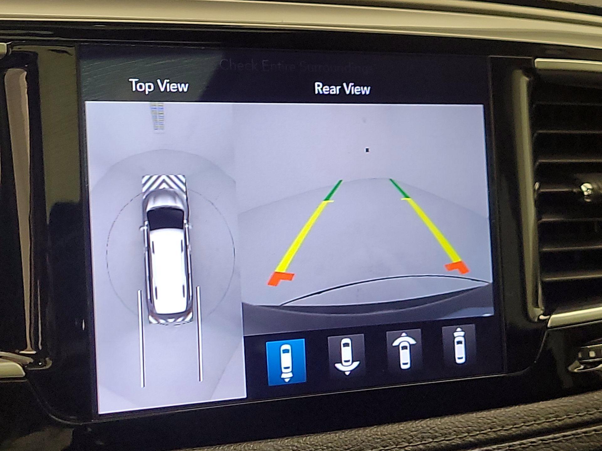 Thumbnail: 2018 Chrysler Pacifica - 15