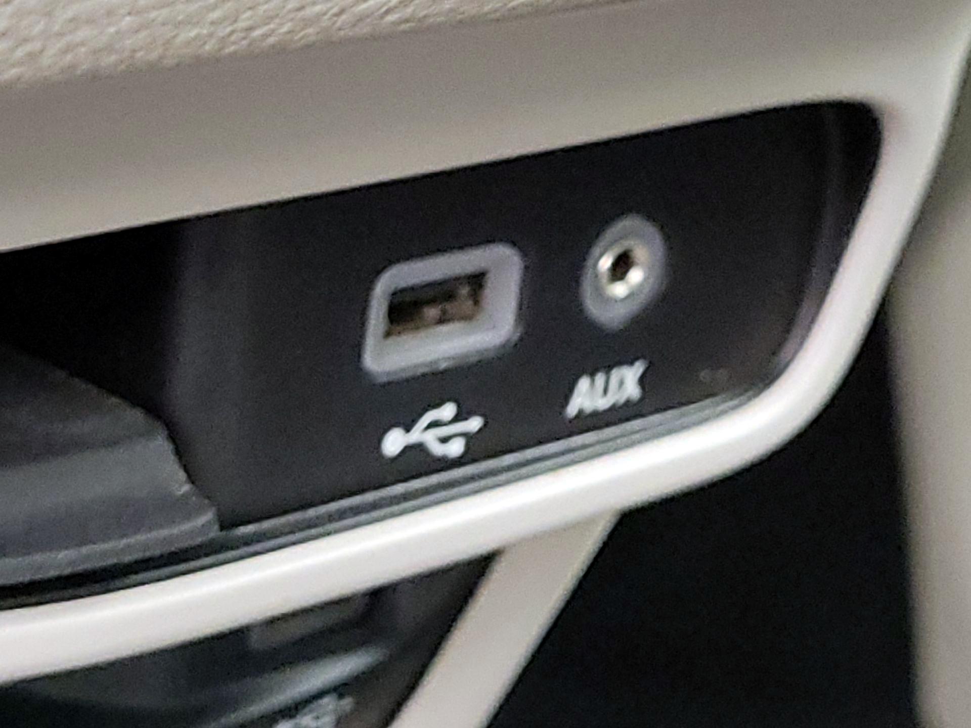 Thumbnail: 2018 Chrysler Pacifica - 19