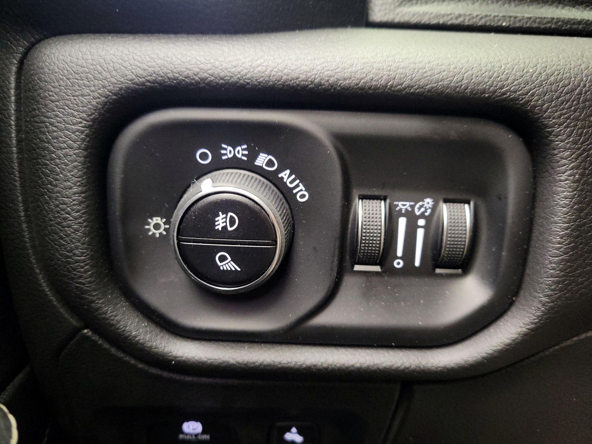 Thumbnail: 2025 RAM 1500 - 13