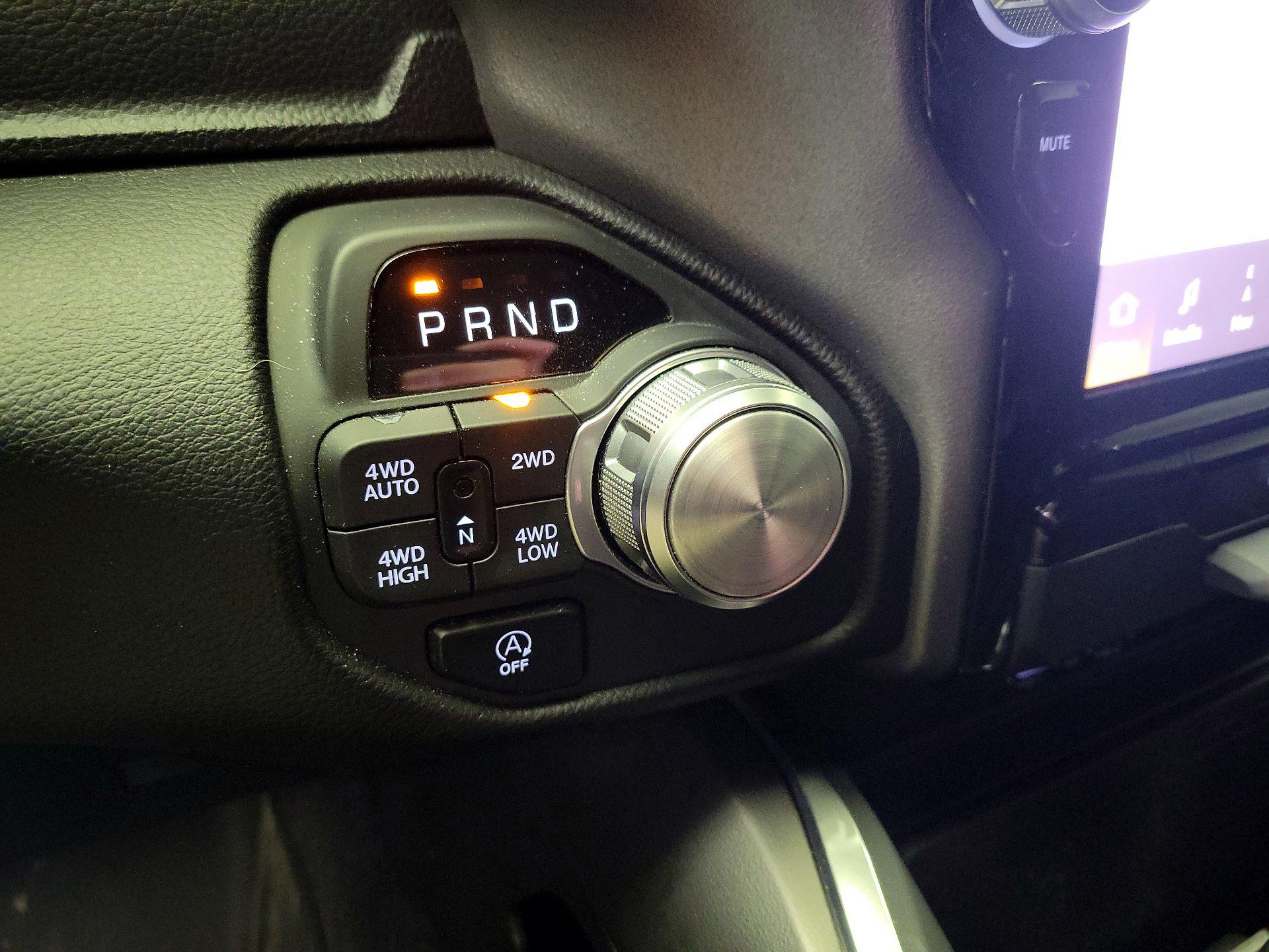 Thumbnail: 2025 RAM 1500 - 18