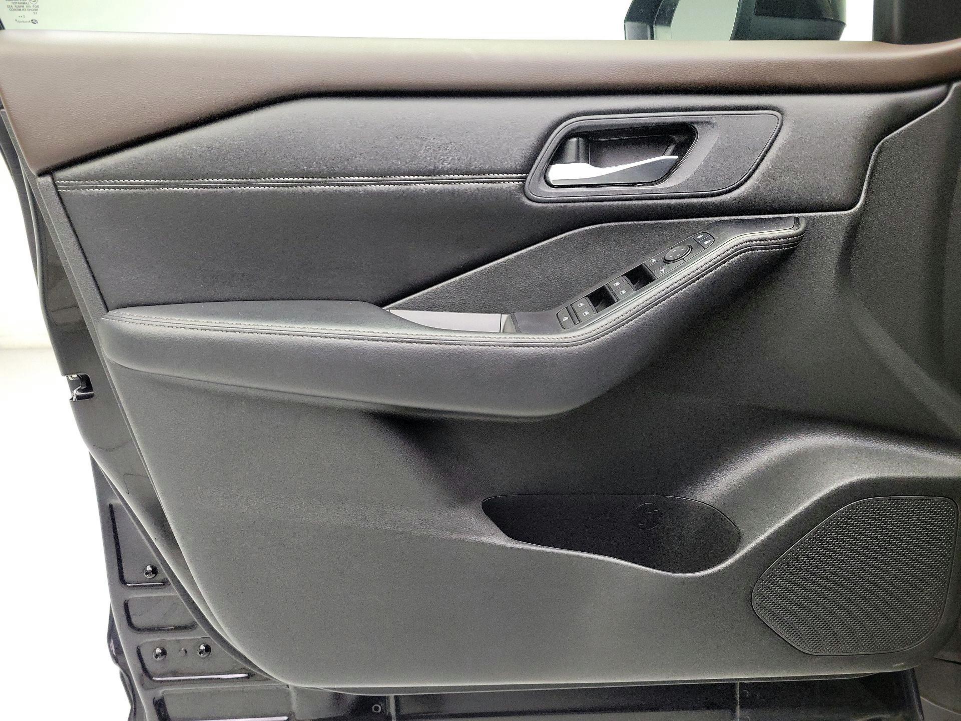 Thumbnail: 2023 Nissan Rogue - 12