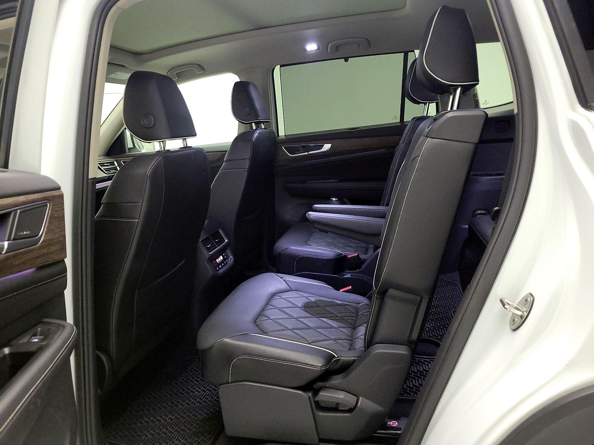 Thumbnail: 2024 Volkswagen Atlas - 19