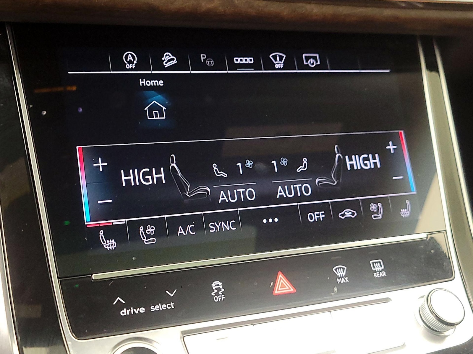 2025 Audi Q8 Prestige - Photo 17
