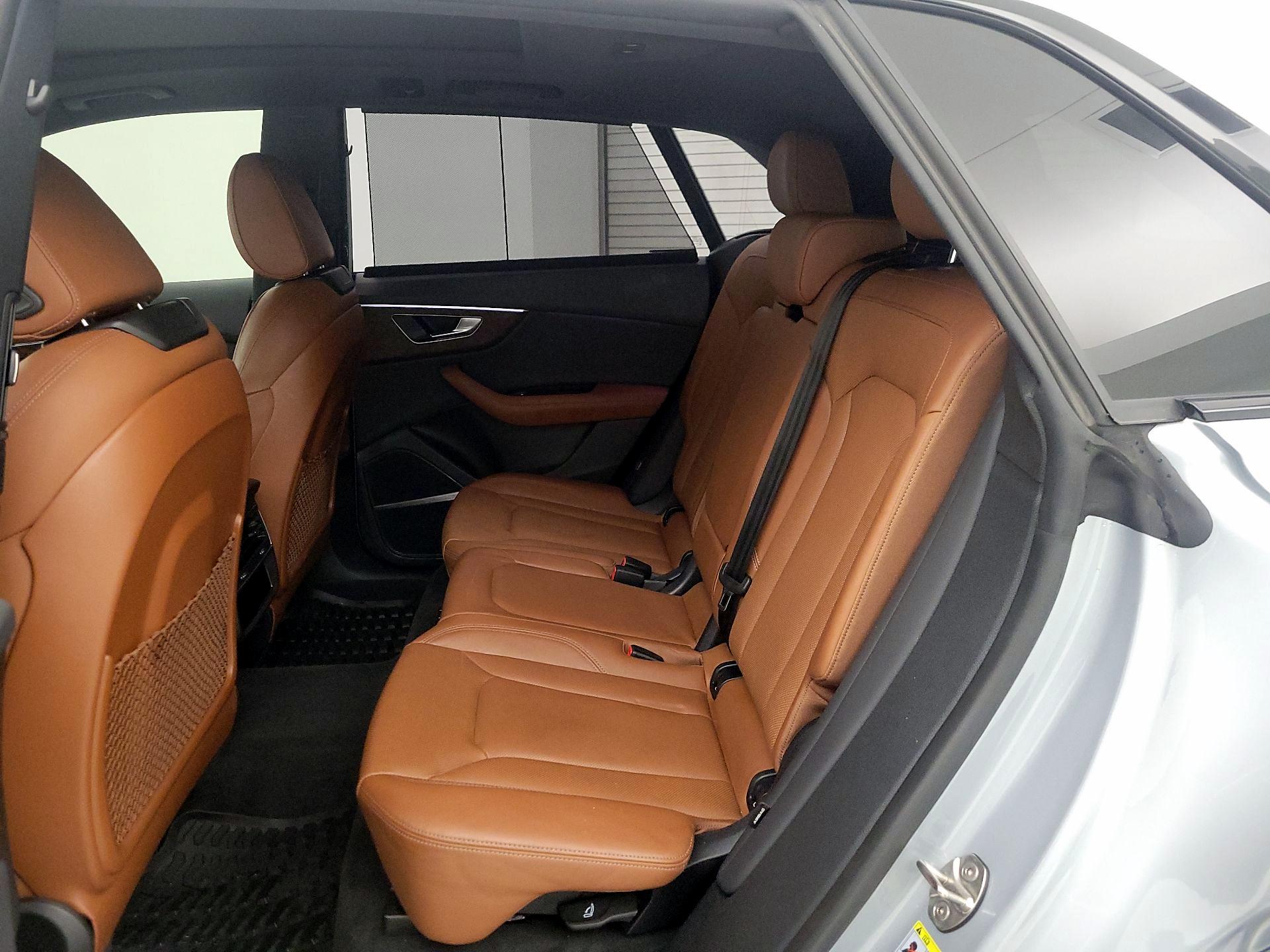 Thumbnail: 2025 Audi Q8 - 20