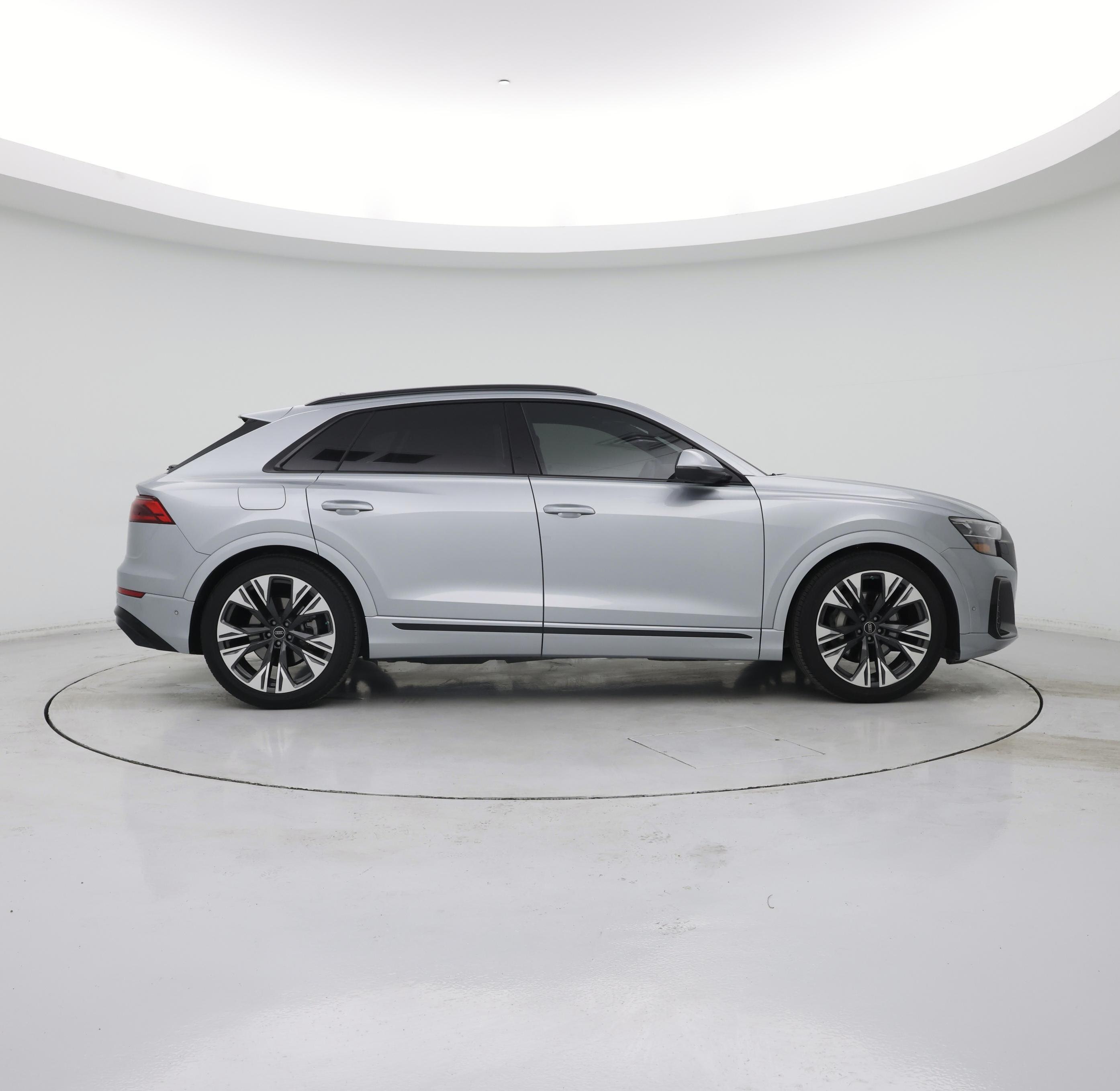 Thumbnail: 2025 Audi Q8 - 7