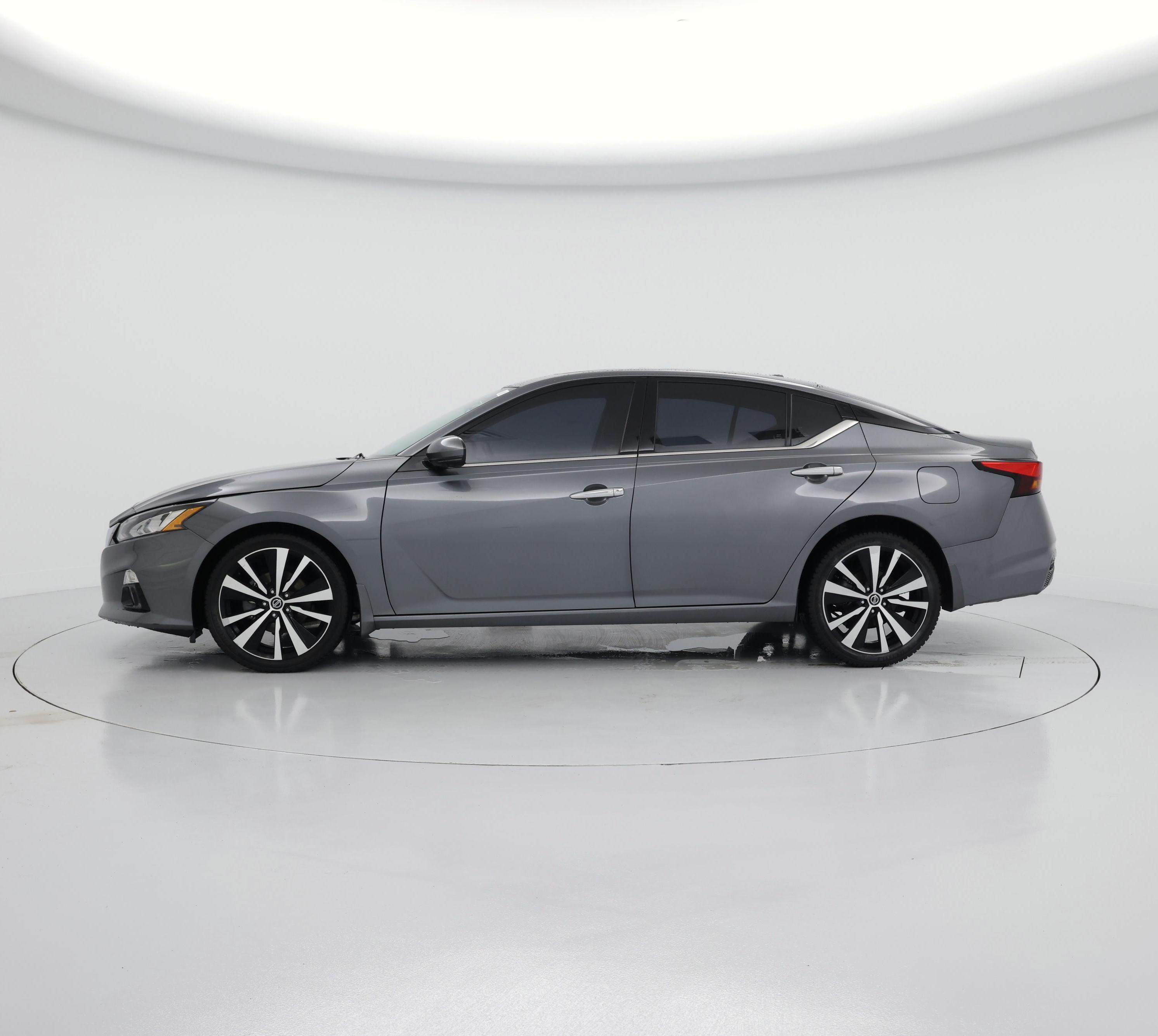 Thumbnail: 2021 Nissan Altima - 3
