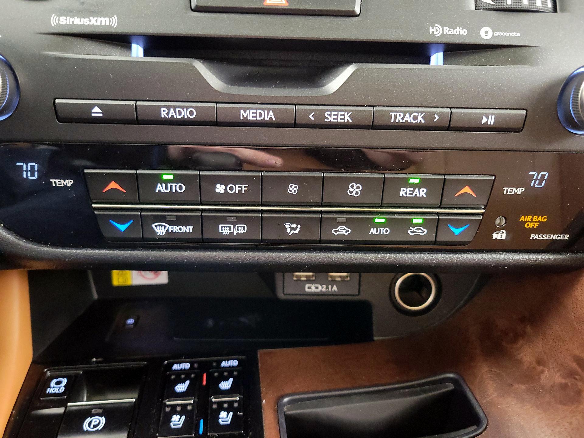 Thumbnail: 2021 Lexus RX - 17