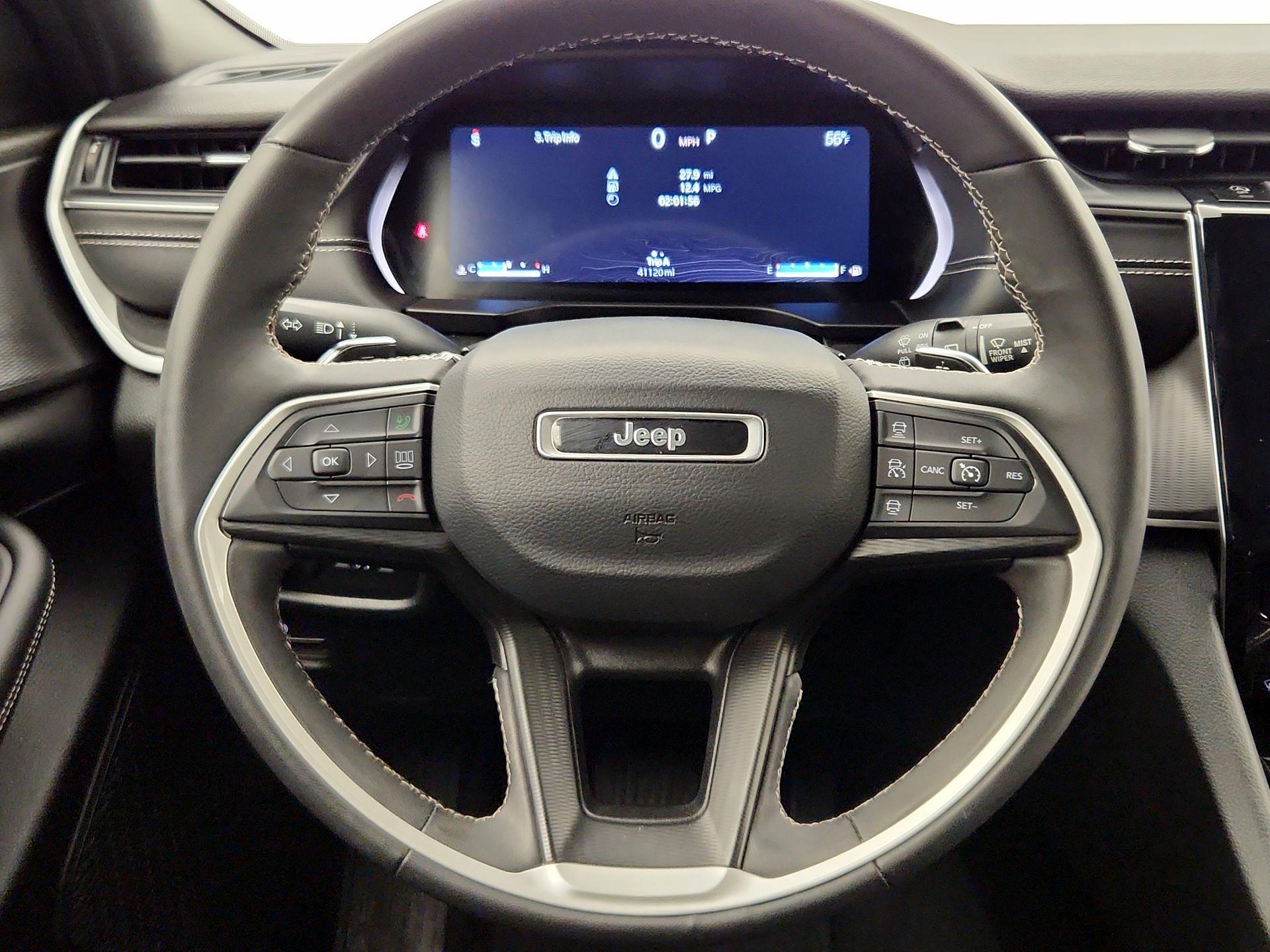 Thumbnail: 2023 Jeep Grand Cherokee - 10