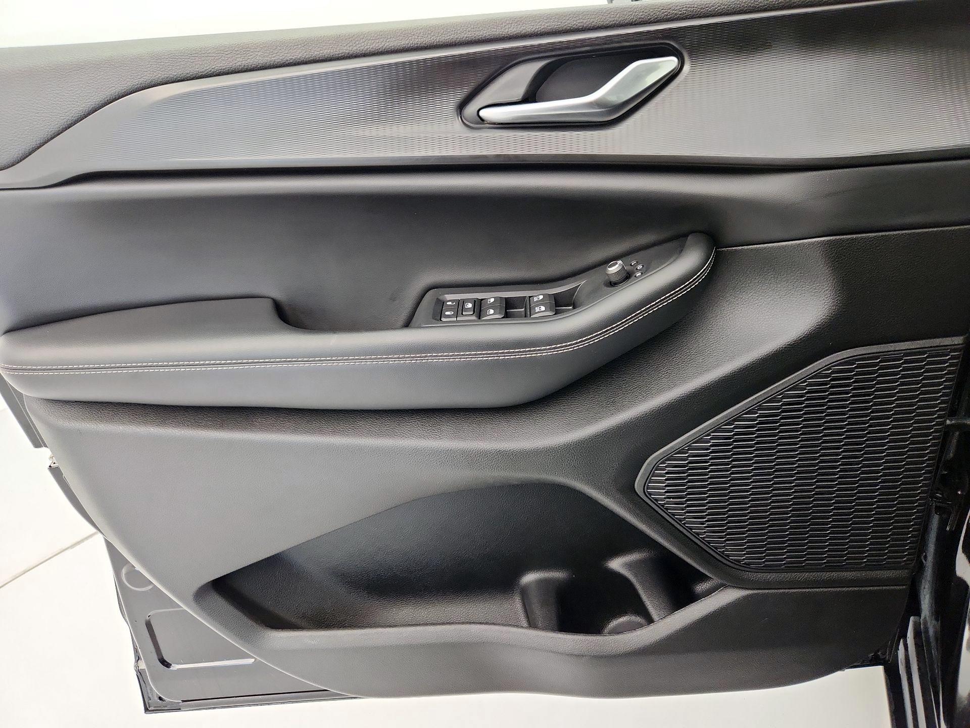 Thumbnail: 2023 Jeep Grand Cherokee - 12