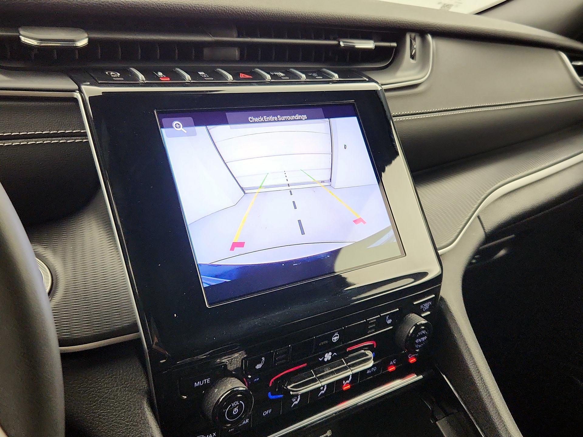 Thumbnail: 2023 Jeep Grand Cherokee - 14