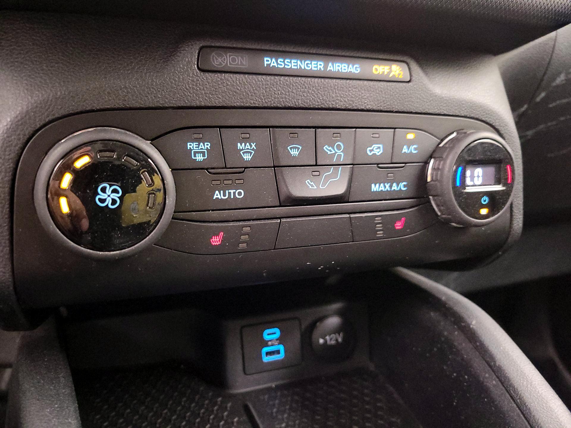 Thumbnail: 2021 Ford Bronco Sport - 17