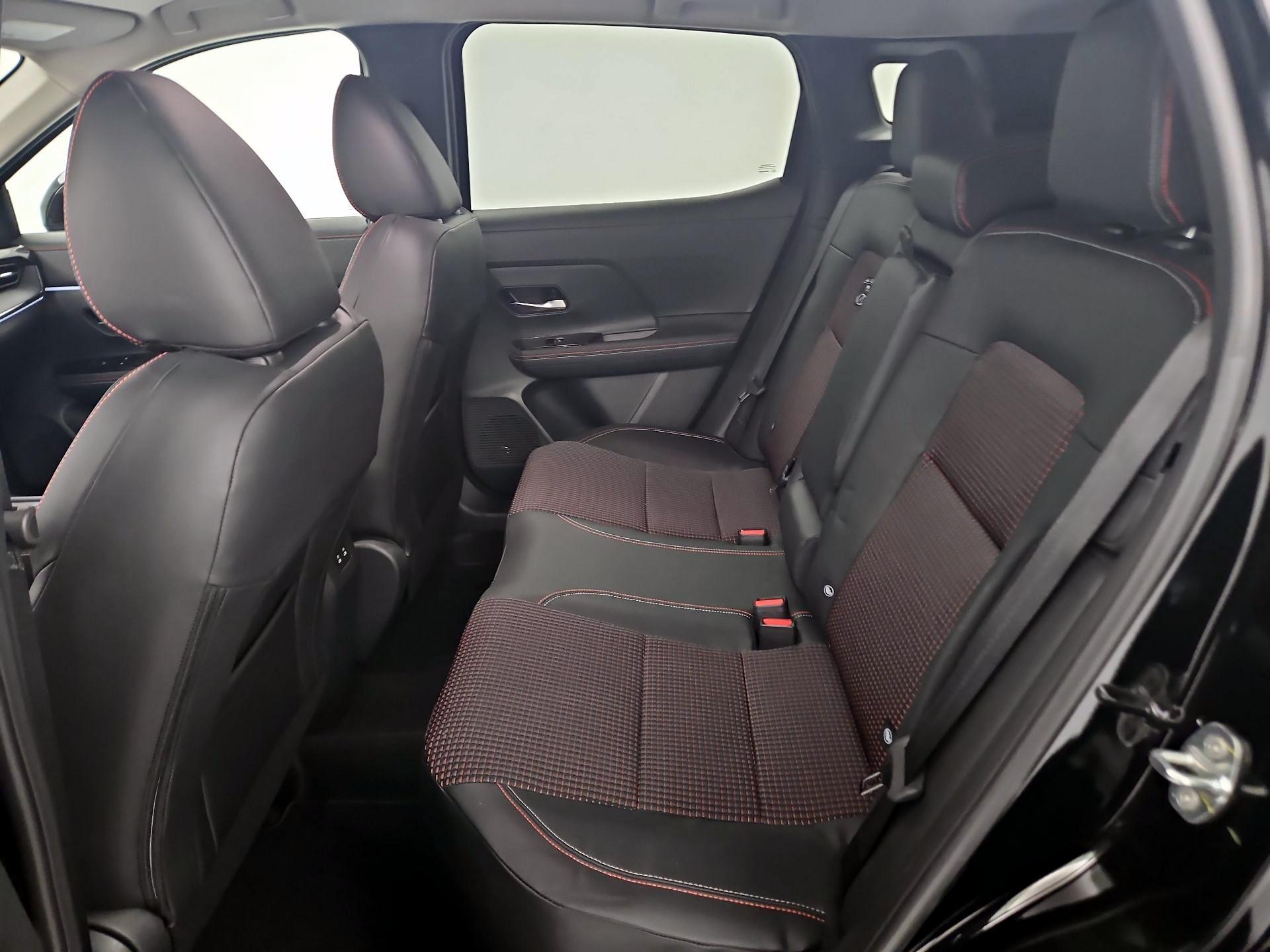 Thumbnail: 2025 Nissan Kicks - 19