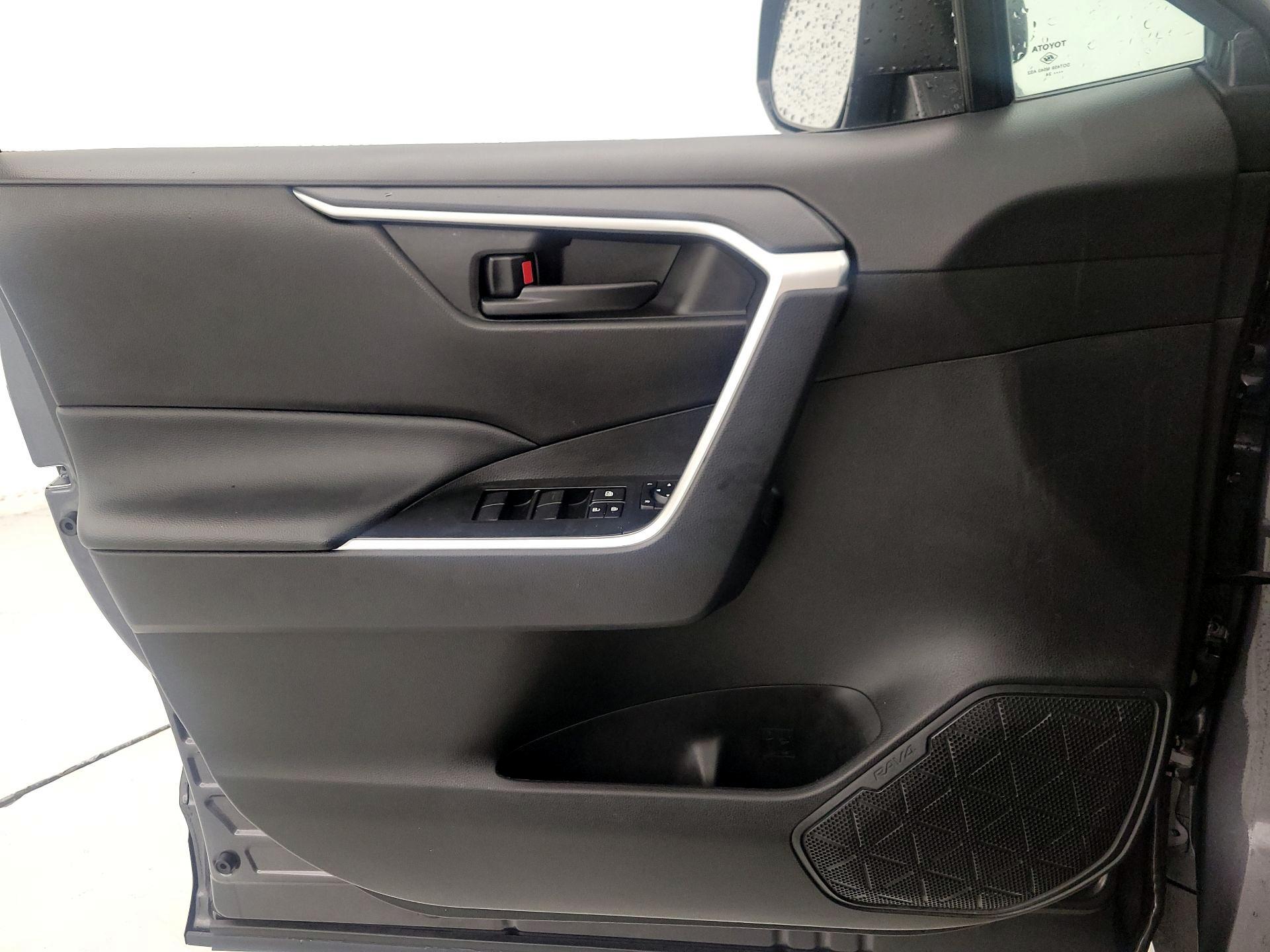 Thumbnail: 2024 Toyota RAV4 - 12