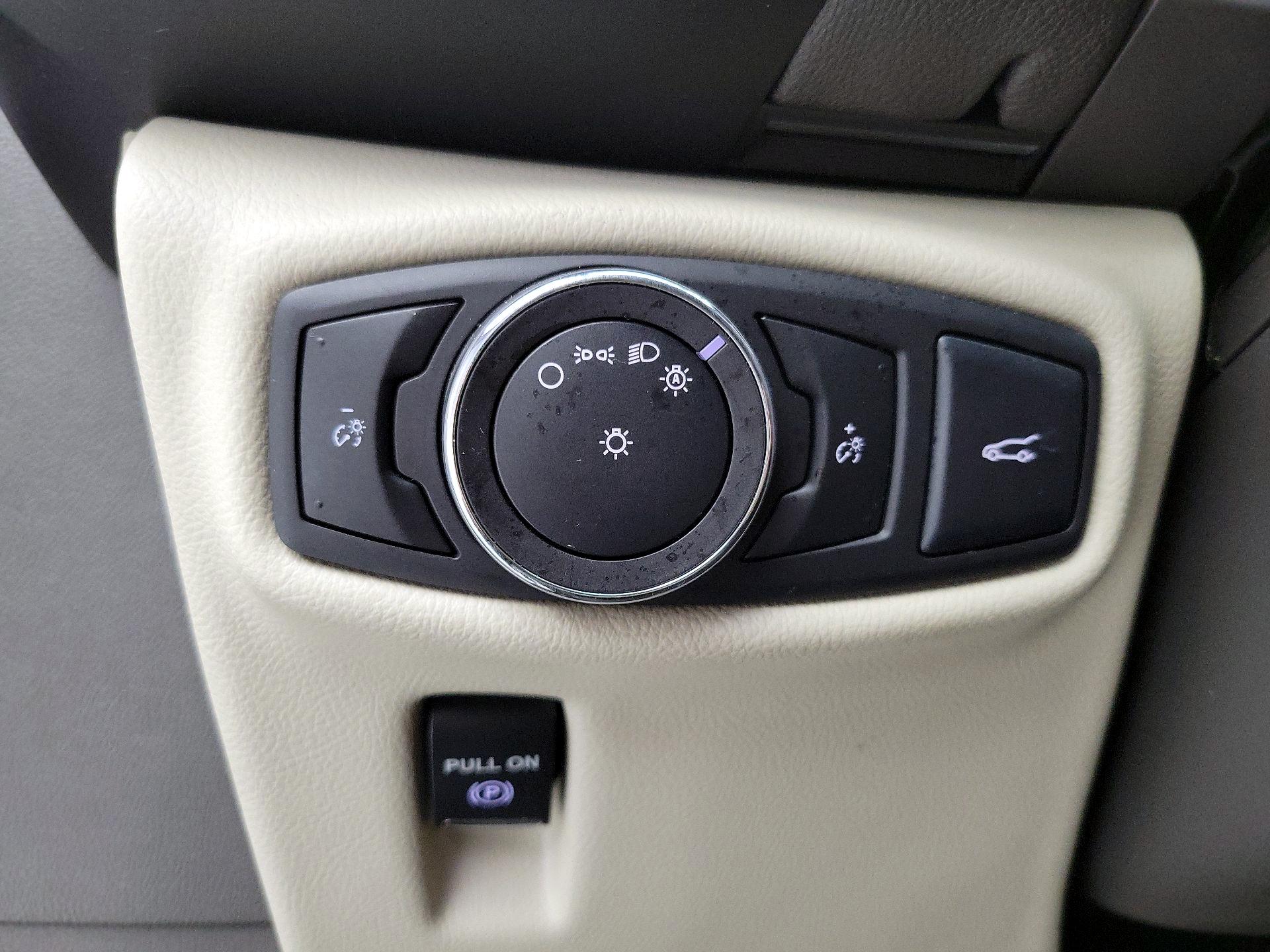 Thumbnail: 2016 Lincoln MKX - 13